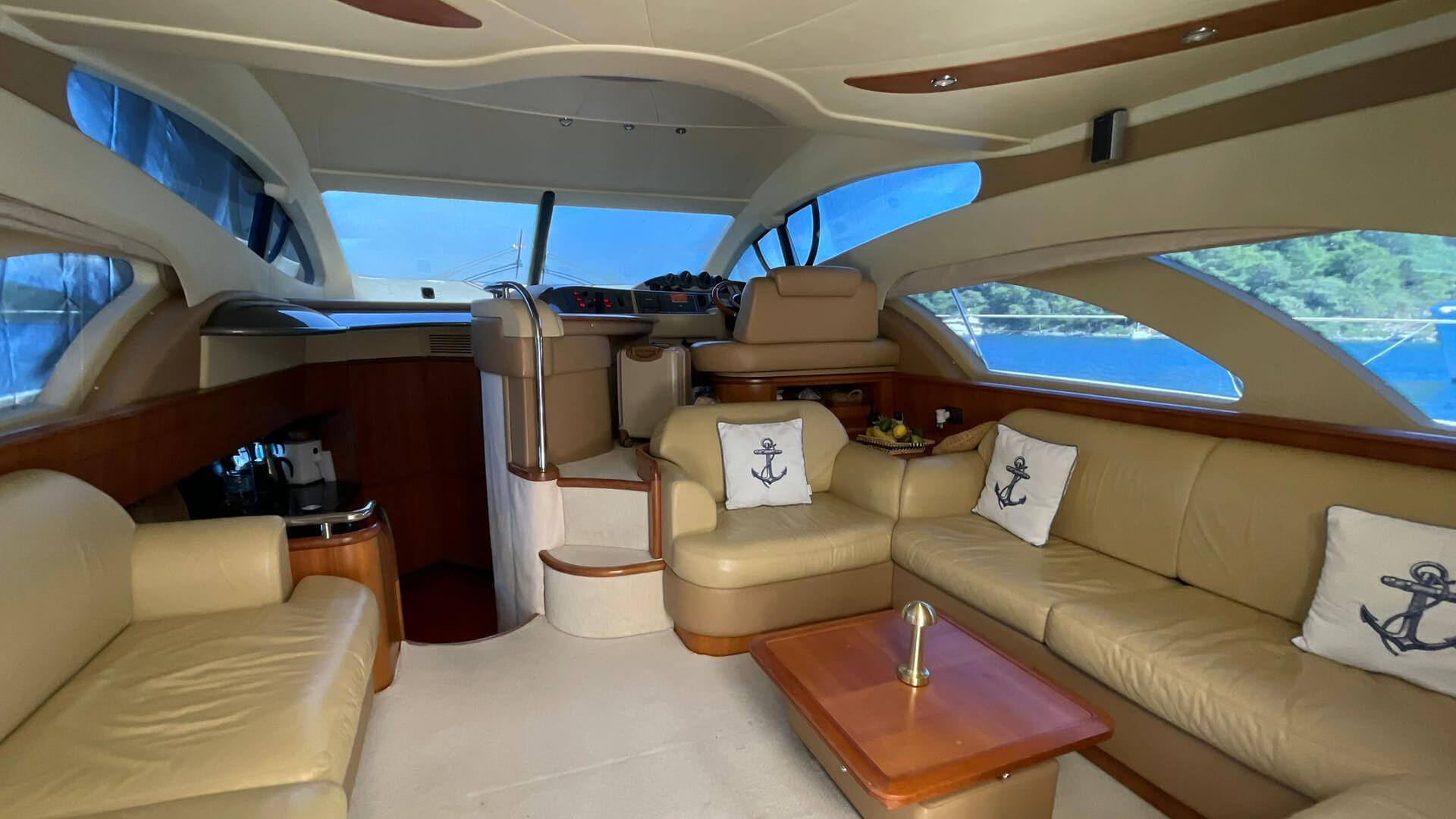 Azimut 50 Kiralık Göcek Lux Klimalı 2 Kabin 16 Metre