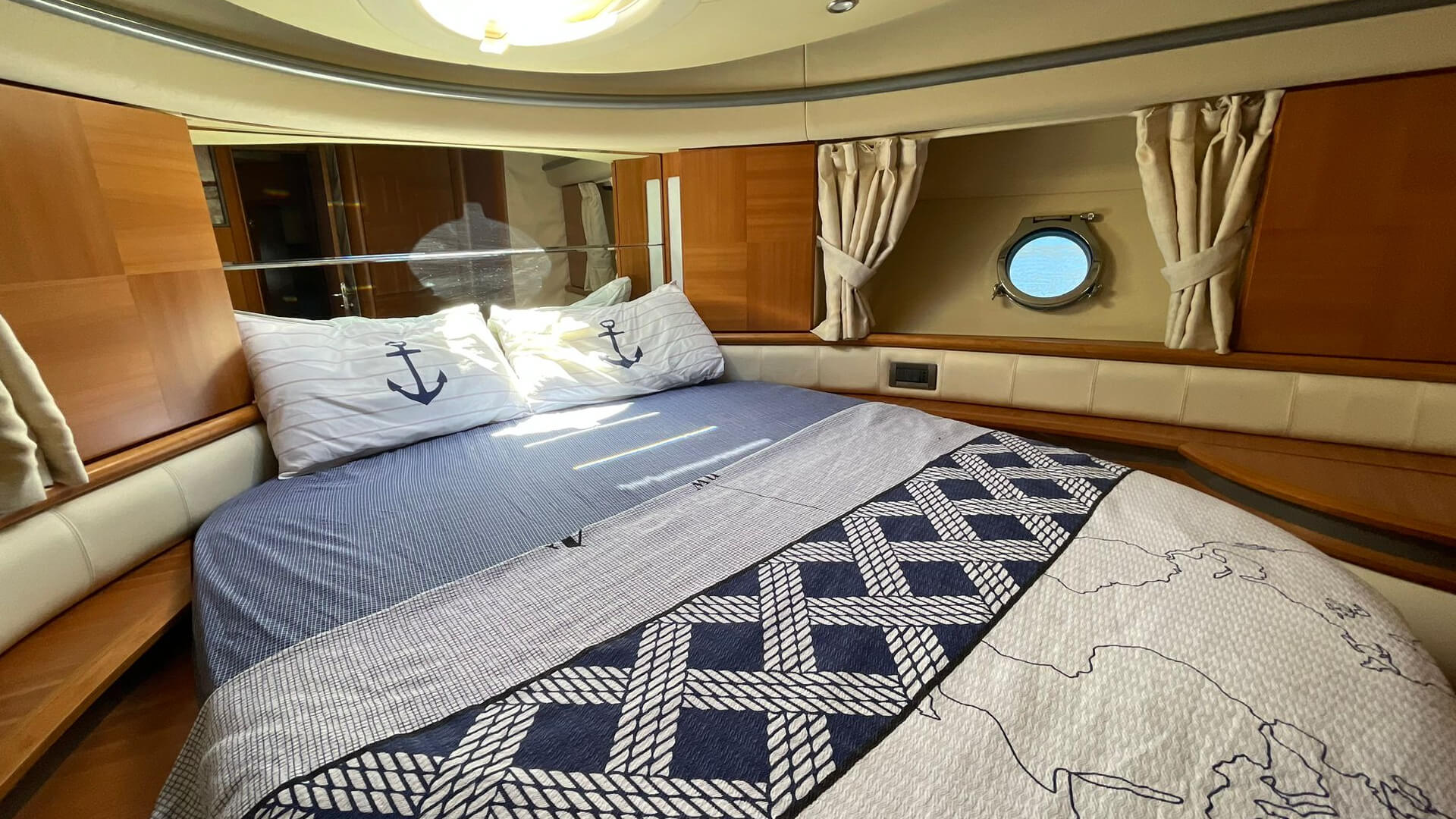 Azimut 50 Kiralık Göcek Lux Klimalı 2 Kabin 16 Metre
