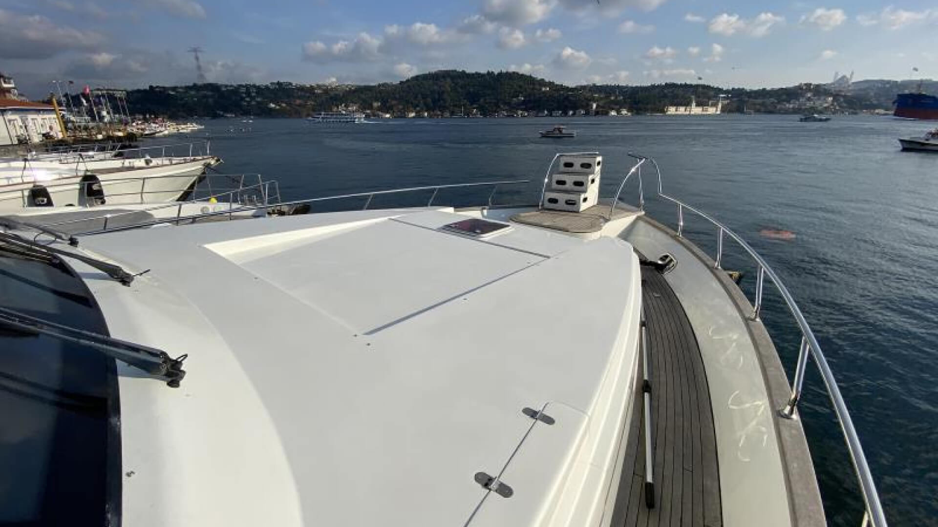 Delux Motoryat Boğaz Turu 4 Kabin 26 Metre