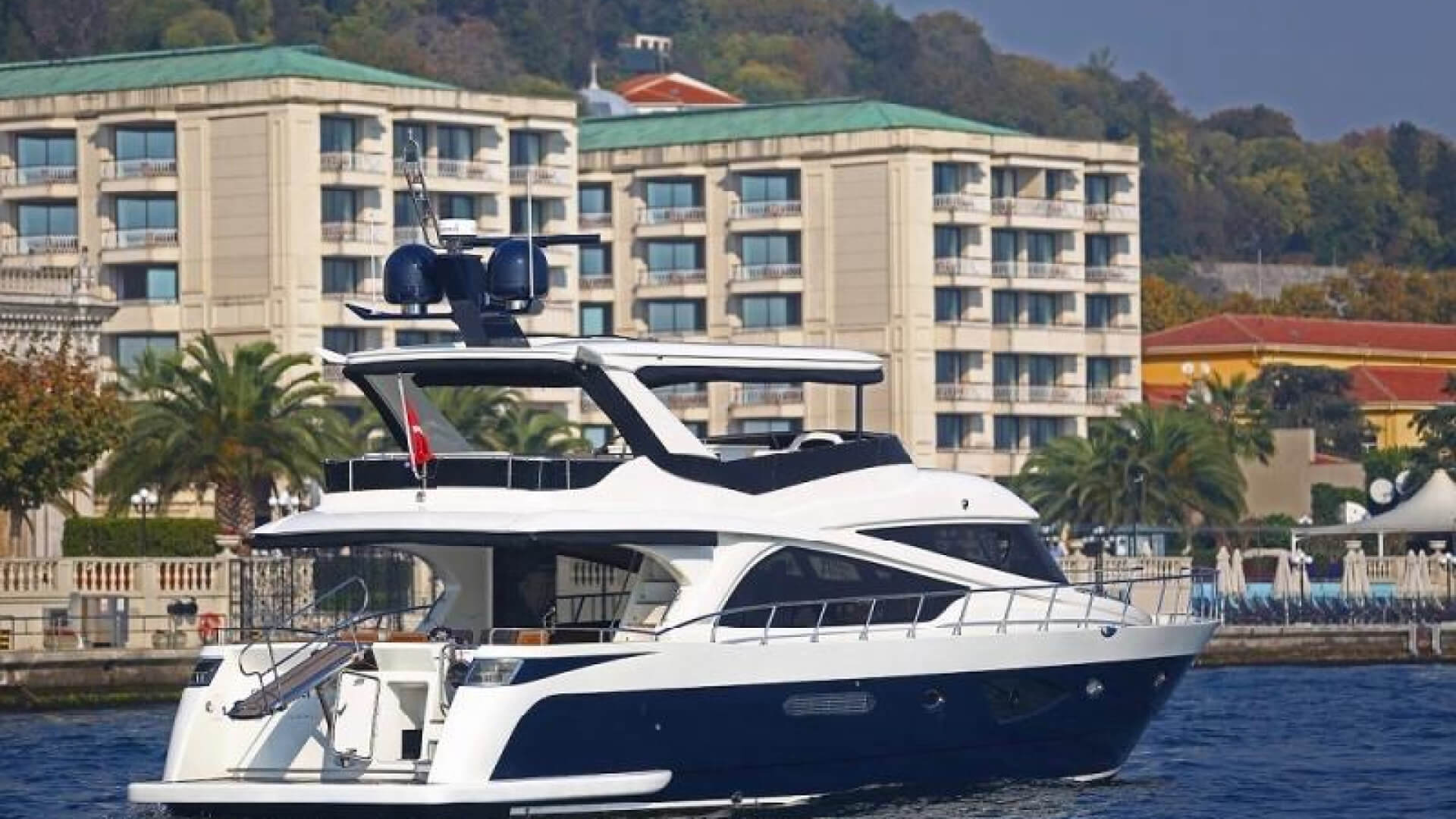 Delux Motoryat Boğaz Turu 2 Kabin 22 Metre