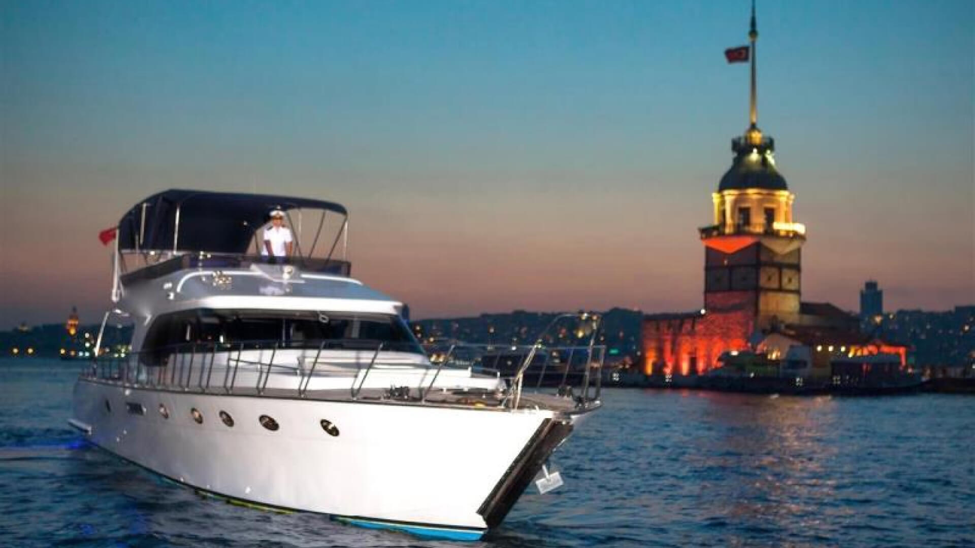 Delux Motoryat Boğaz Turu 1 Kabin 21 Metre