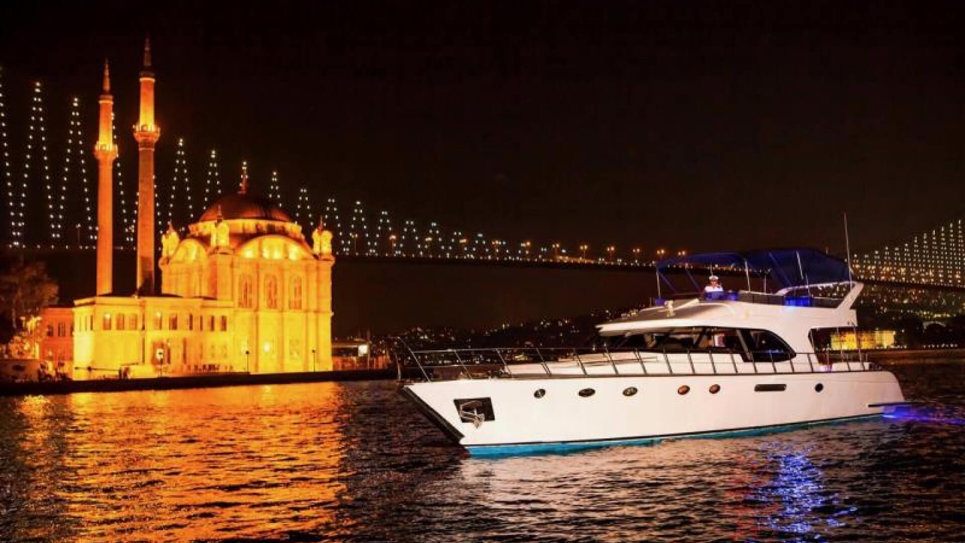 Delux Motoryat Boğaz Turu 1 Kabin 21 Metre
