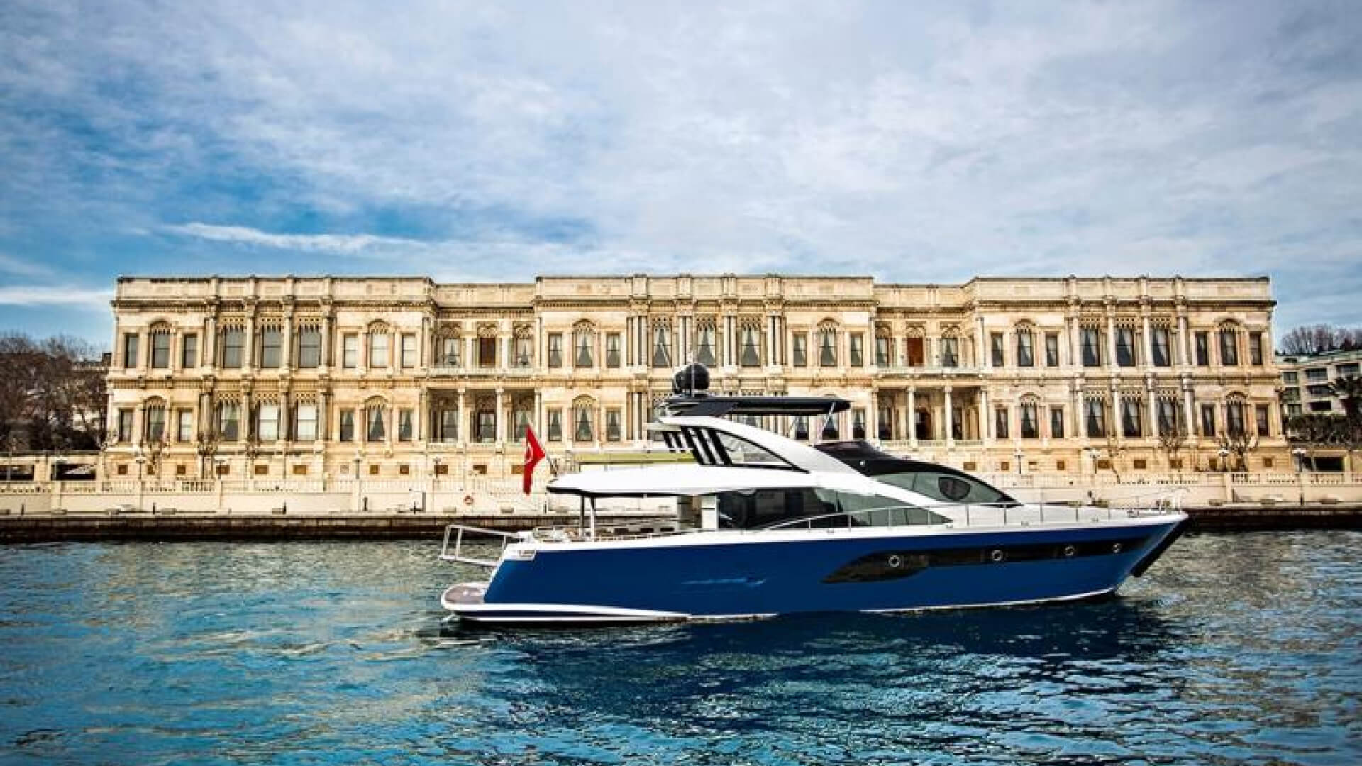 Delux Motoryat Boğaz Turu 25 Metre 3 Kabin