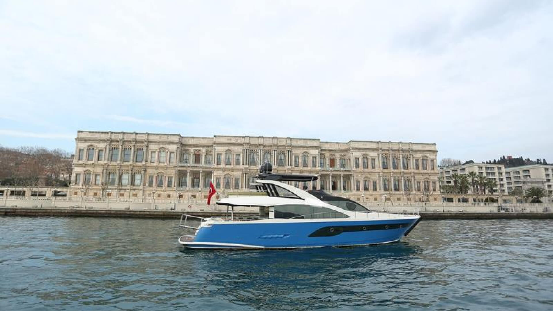 Delux Motoryat Boğaz Turu 25 Metre 3 Kabin