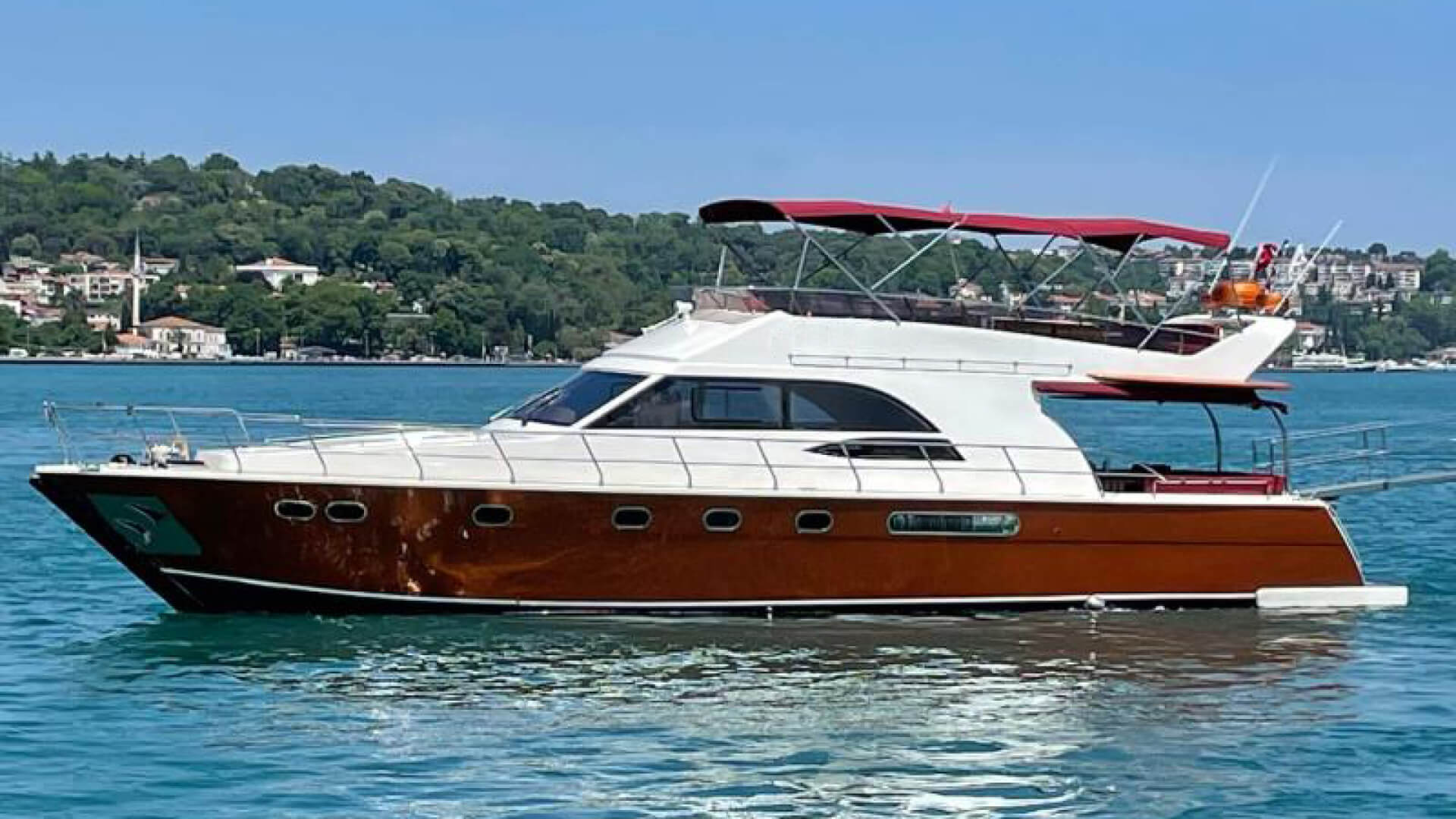 İstanbul Boğaz Turu Motoryat Kiralama 18 kişi 20 Metre