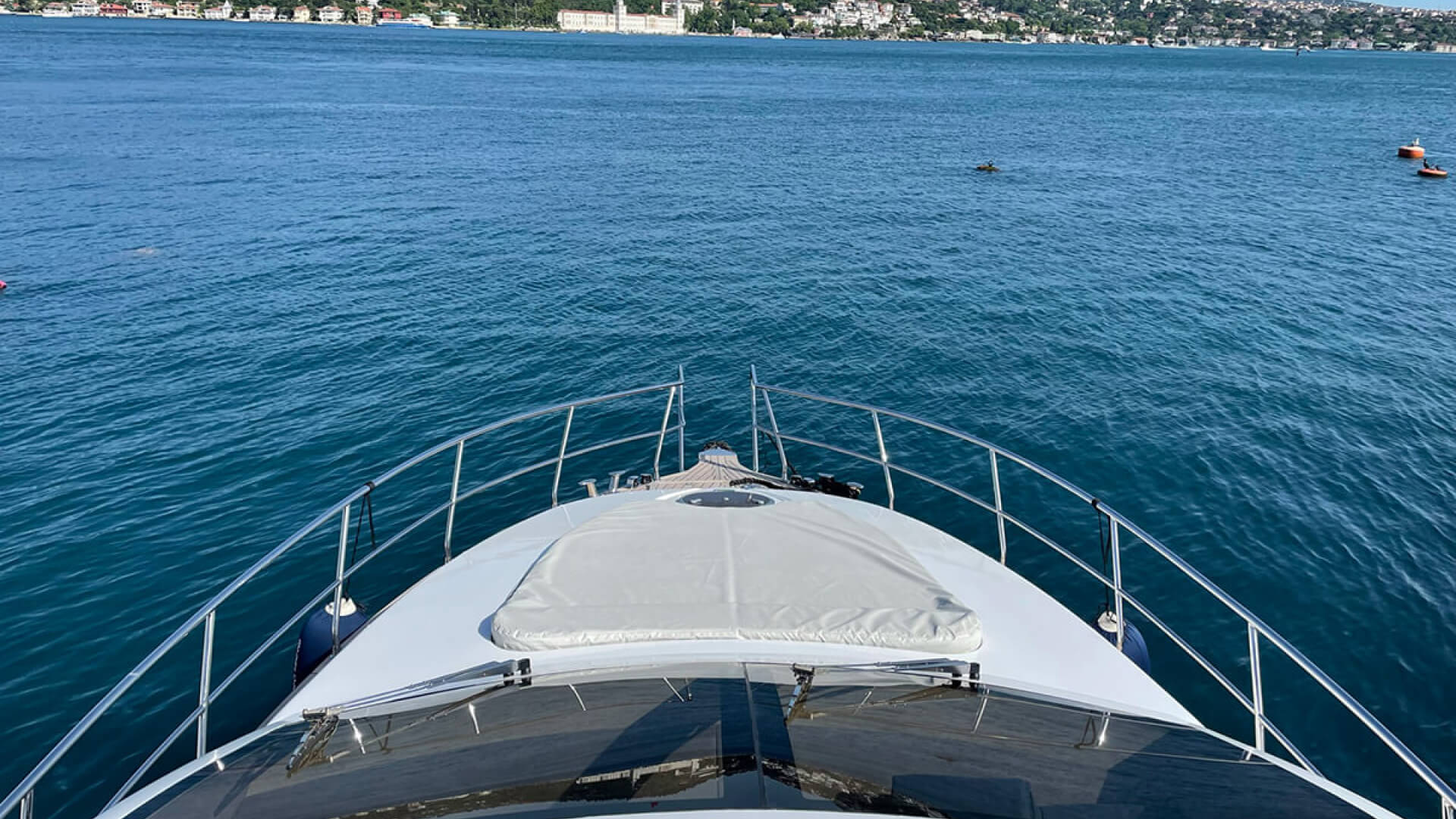 Saatlik Motoryat Kiralama İstanbul Boğaz 10 Kişi 17 Metre