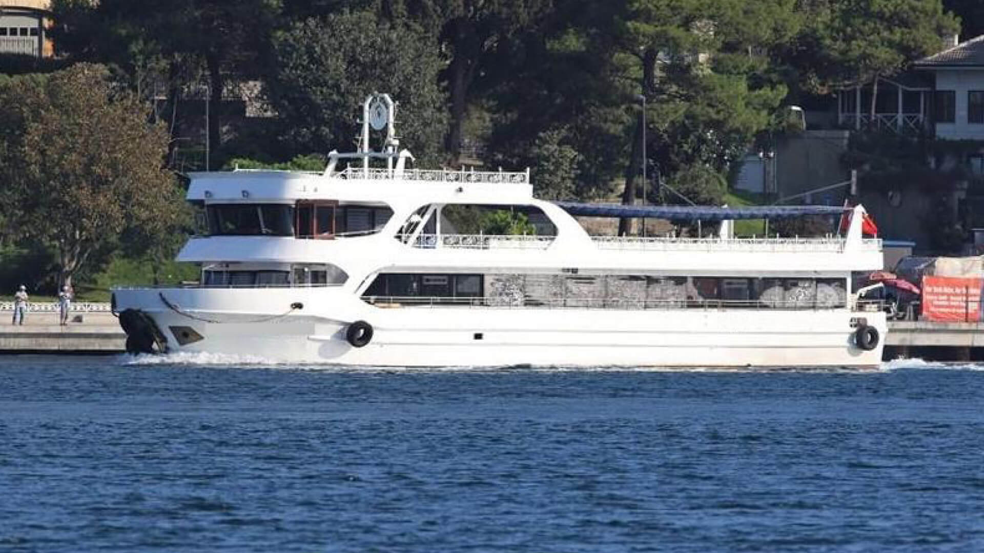 Saatlik Davet Teknesi Kiralama 200 Kişilik 39 Metre