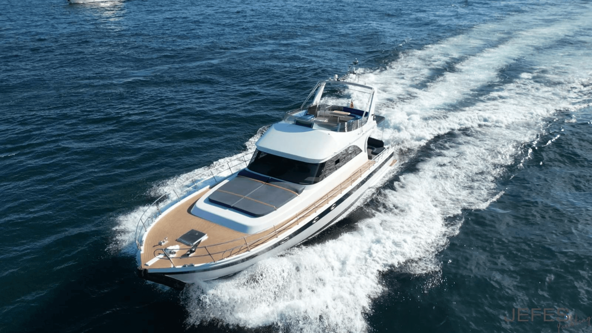 Saatlik Motoryat Kiralama 12 Kişilik 17 Metre