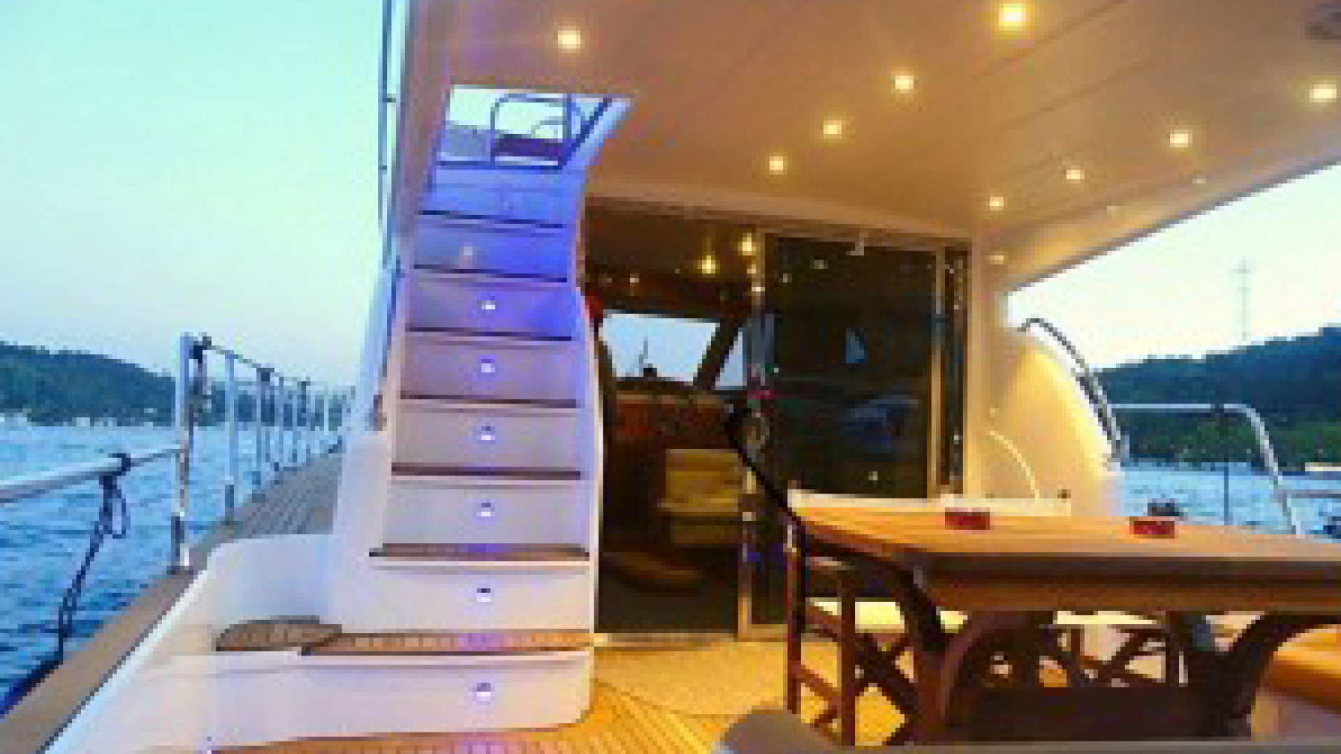 Saatlik Motoryat Kiralama 10 Kişilik 16 Metre