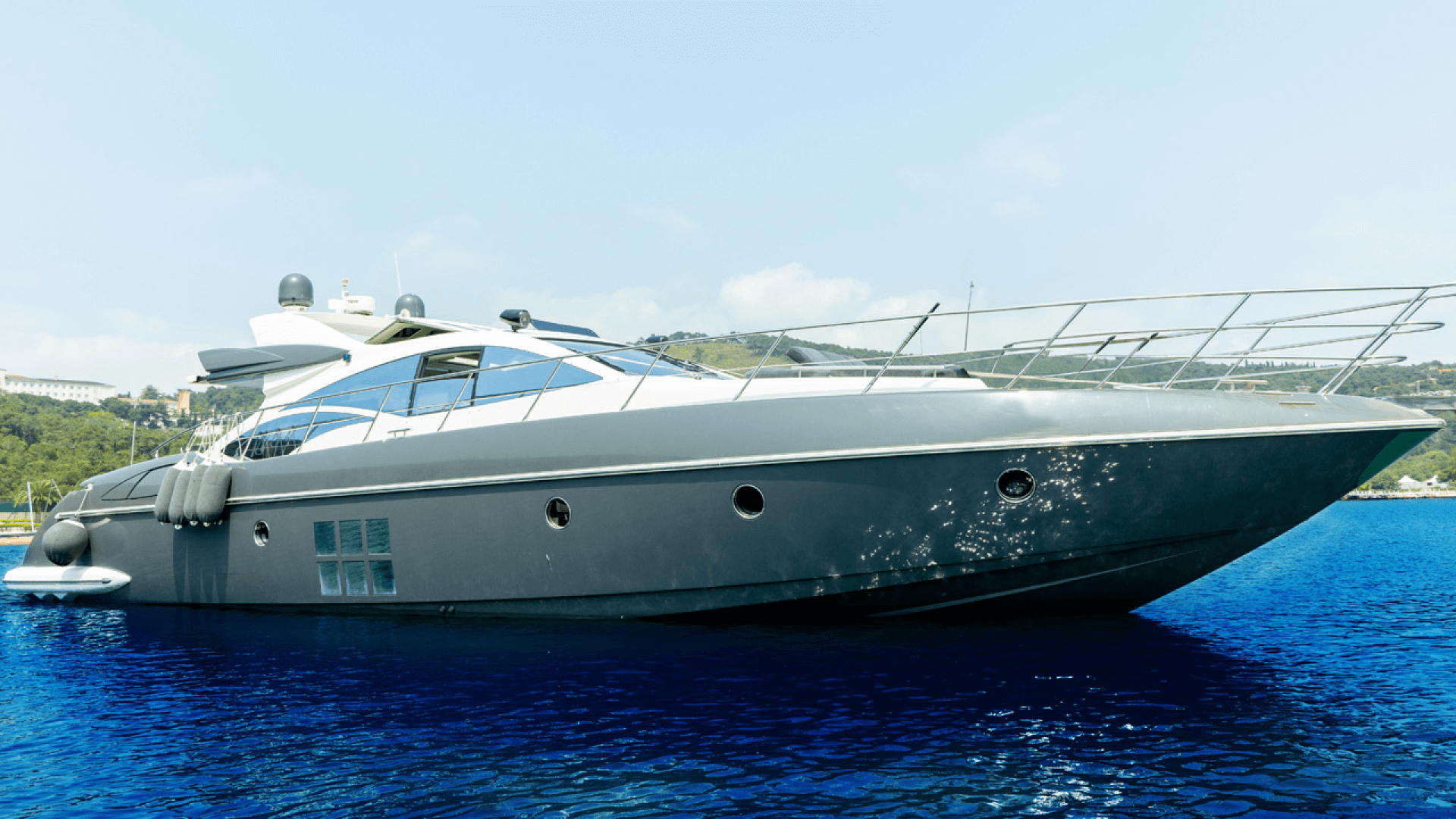  Motoryat Kiralama 6 Kişilik 24 Metre 