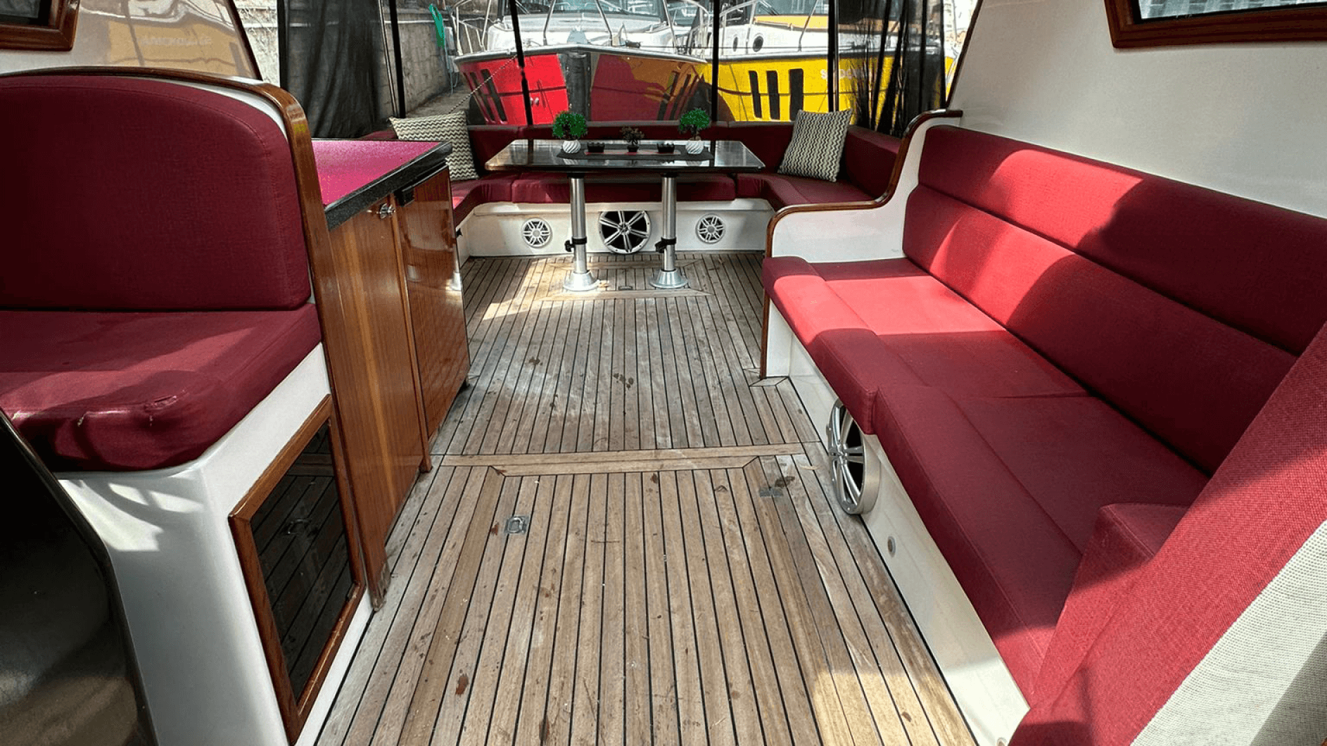 Saatlik Motoryat Kiralama 10 Kişilik 11 Metre