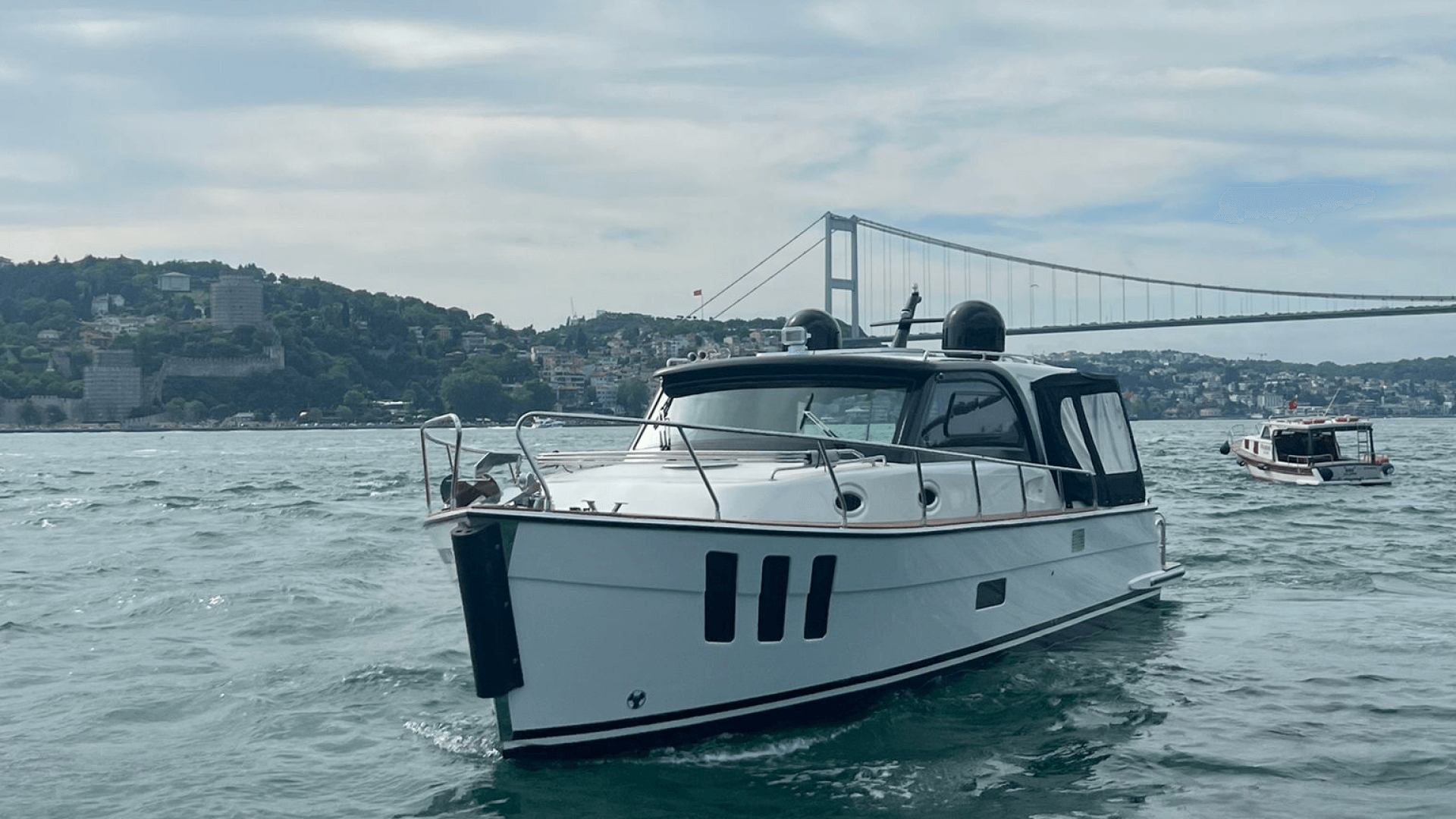 Saatlik Motoryat Kiralama 10 Kişilik 12 Metre