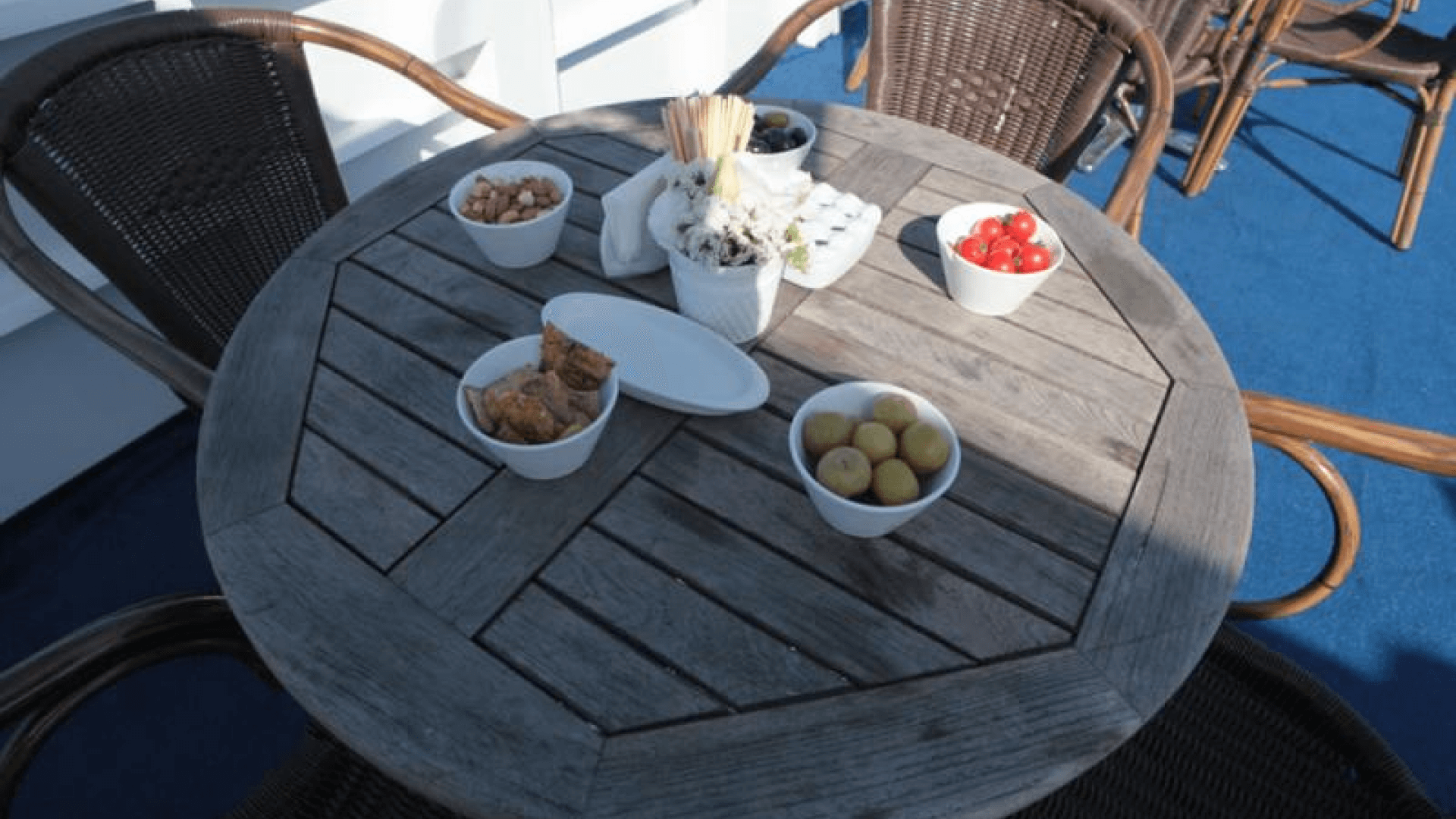 Saatlik Davet Teknesi 100 Kişilik 32 Metre 