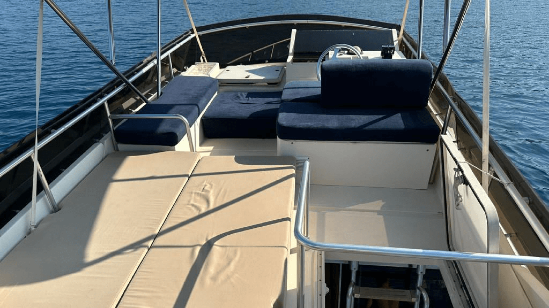 Saatlik istanbul Boğaz Turu Motoryat Kiralama 6 Kişilik 15 Metre