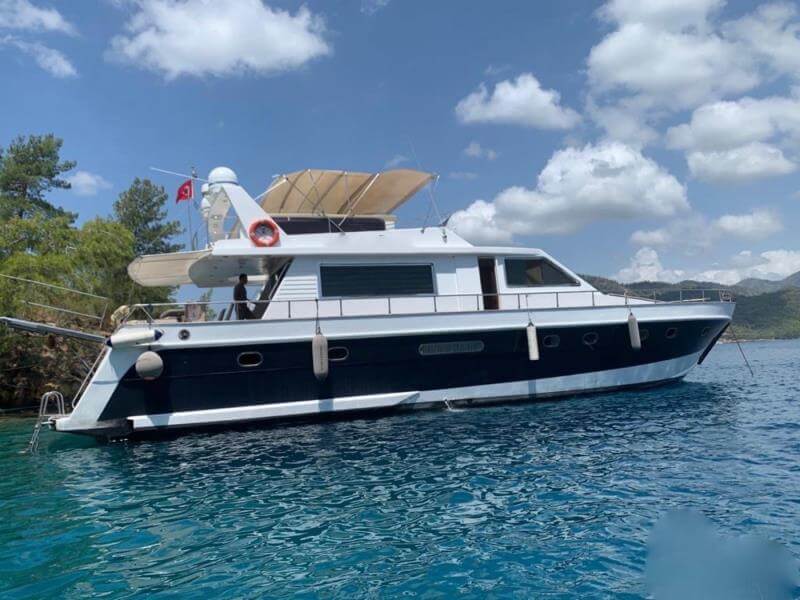 İstanbul Boğaz Turu Motoryat Kiralama 34 Kişilik  22 Metre 