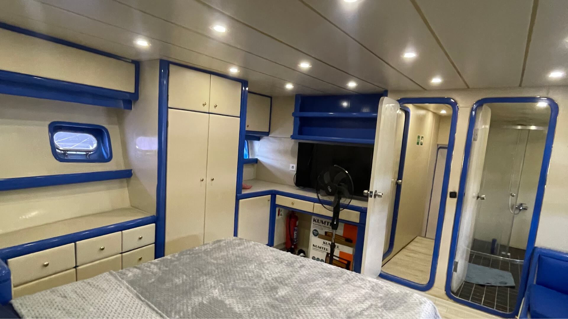 İstanbul Kiralık Motoryat 5 Kabin 24 Metre