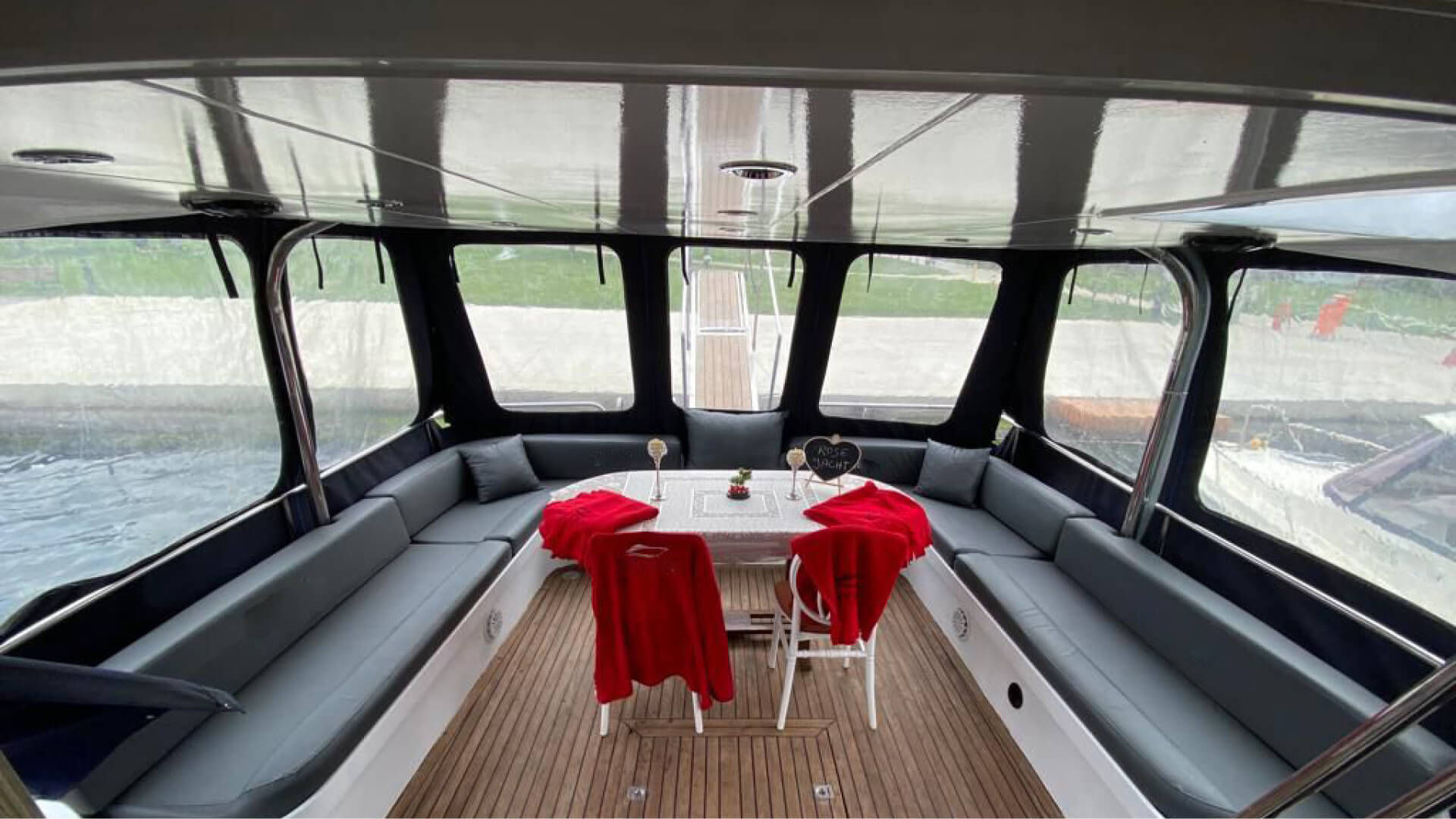 İstanbul Özel Yapım Kiralık Motoryat 3 Kabin 18 Metre