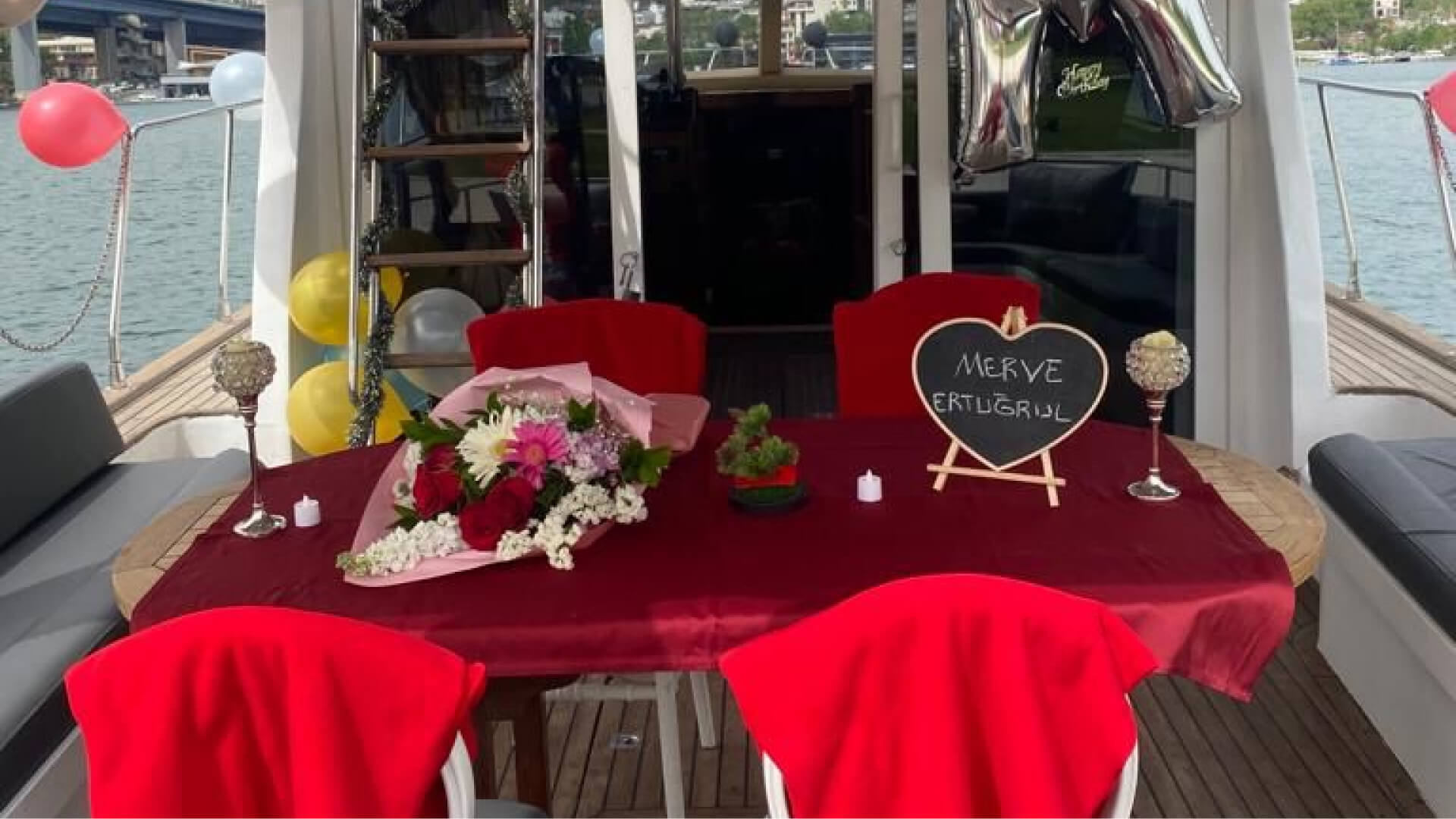 İstanbul Özel Yapım Kiralık Motoryat 3 Kabin 18 Metre