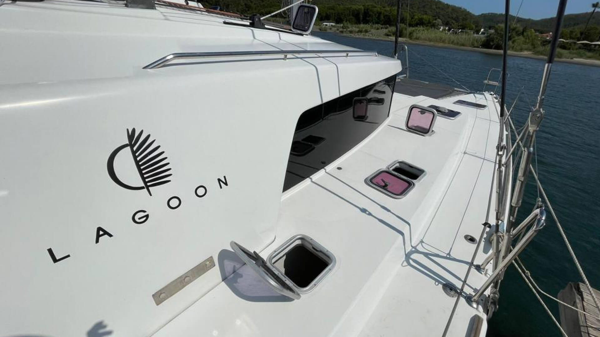 Kiralık Delux Lagoon 440