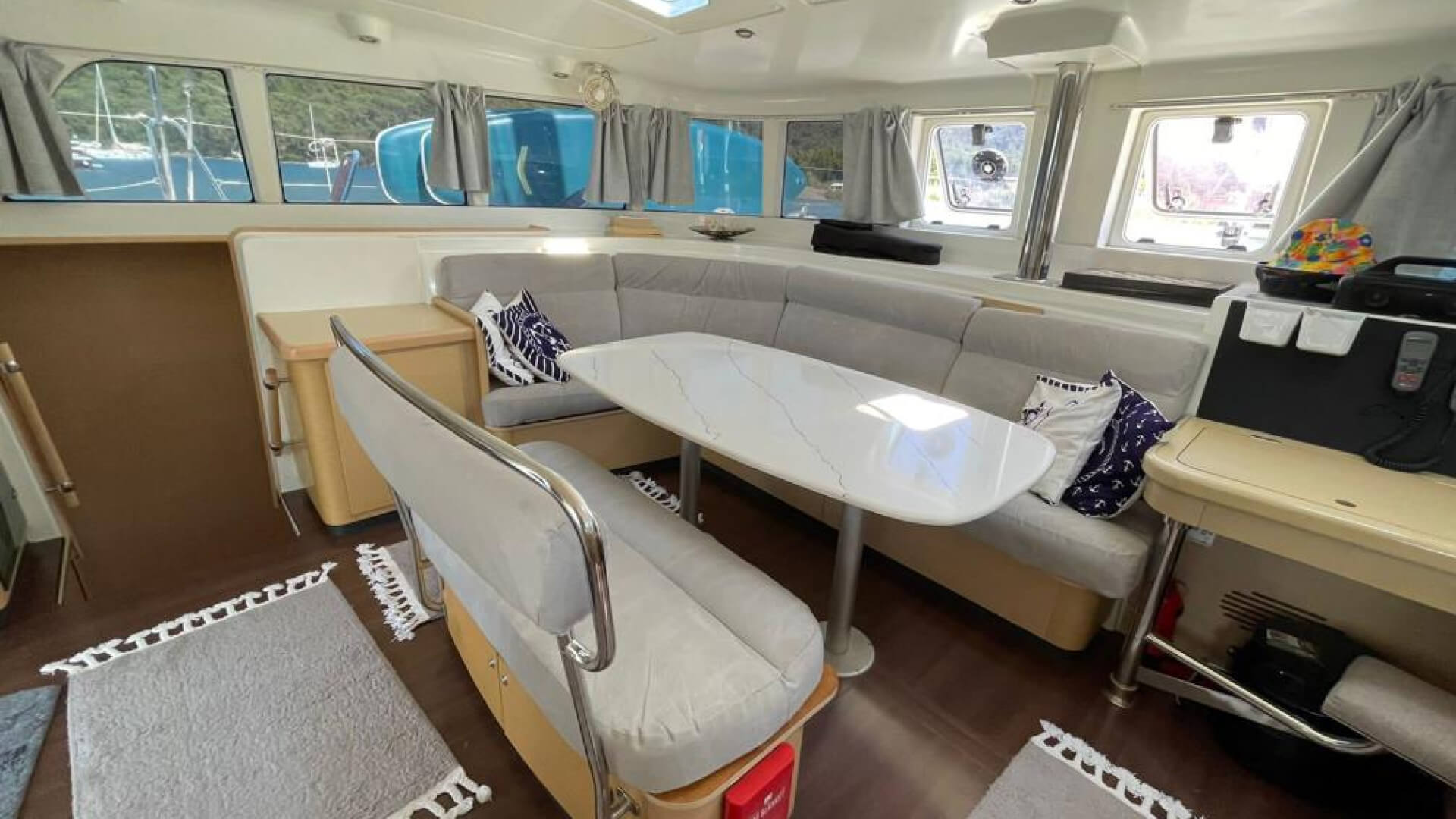 Kiralık Delux Lagoon 440