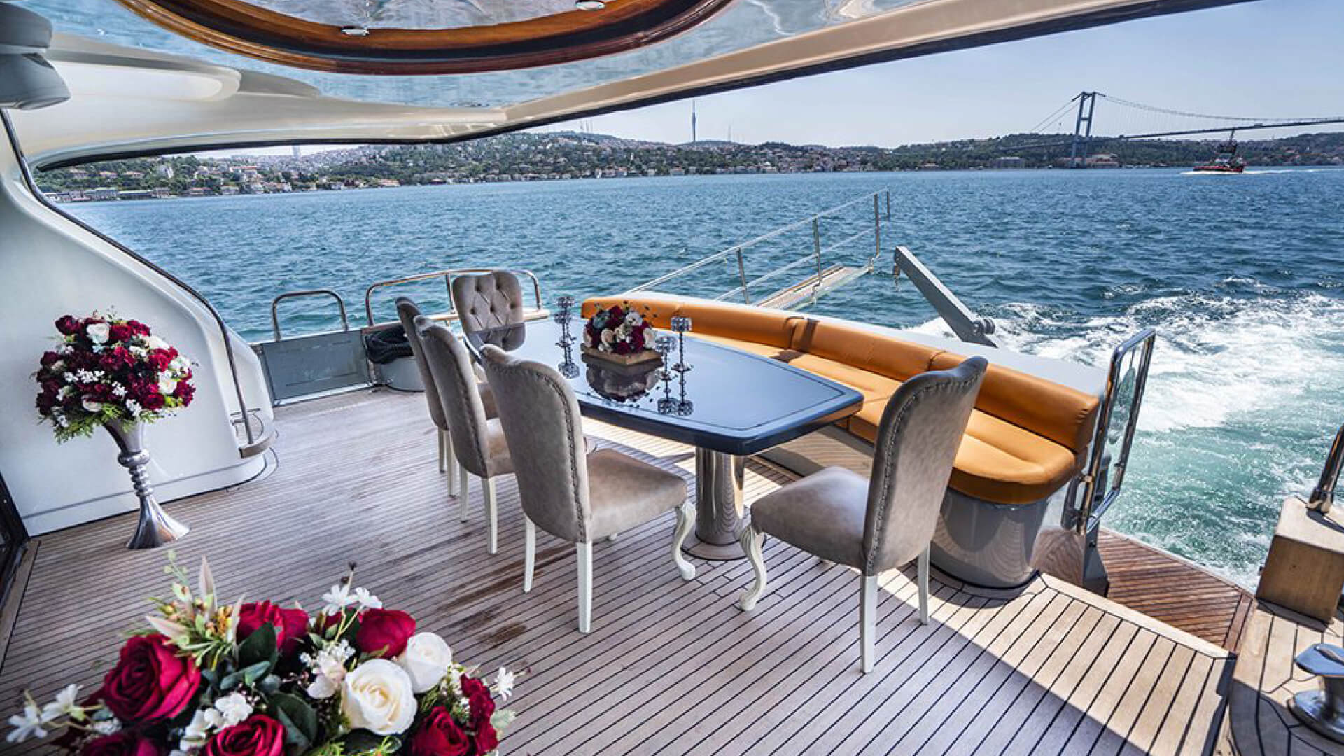 Günlük, Haftalık Lux Kiralık Motoryat 30 Kişi 32 Metre