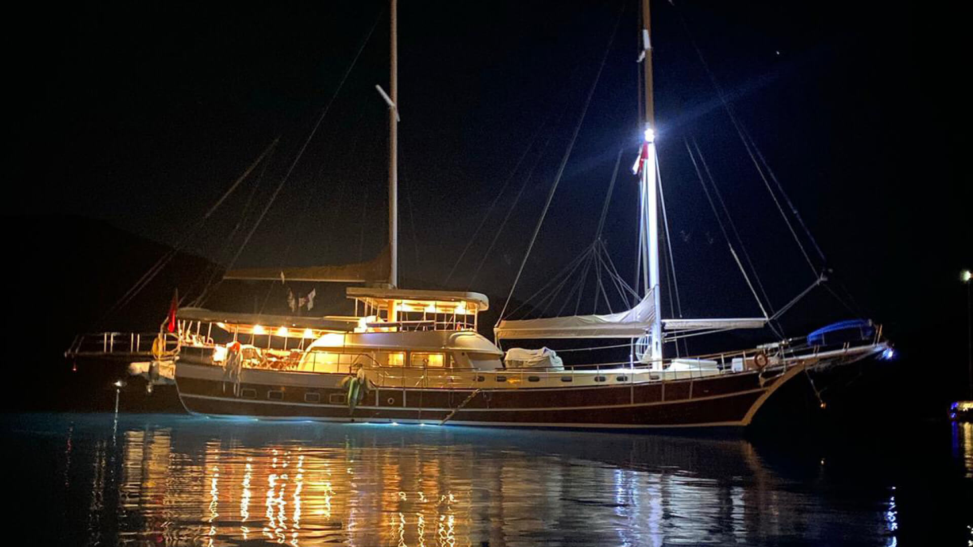 Marmaris Lux Gulet 8 Kabin 27 Metre