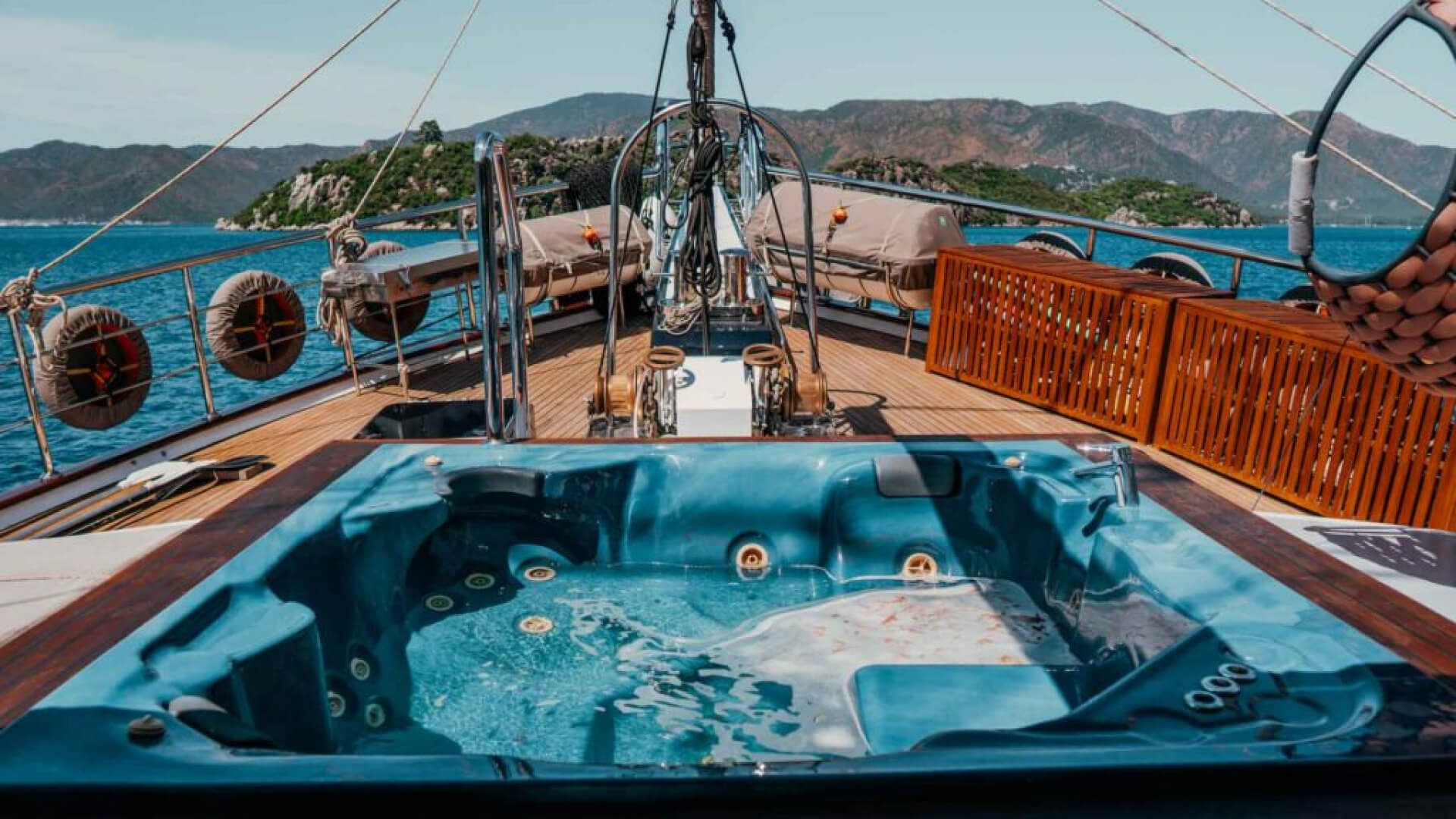 Marmaris Mavi Yolculuk Exculive Gulet 10 Kabin 40 Metre