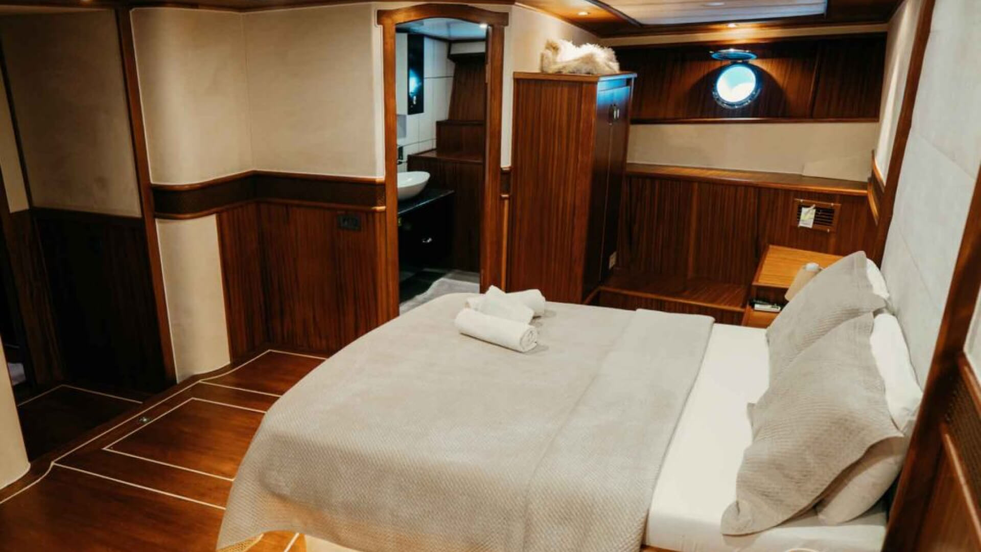 Marmaris Mavi Yolculuk Exculive Gulet 10 Kabin 40 Metre