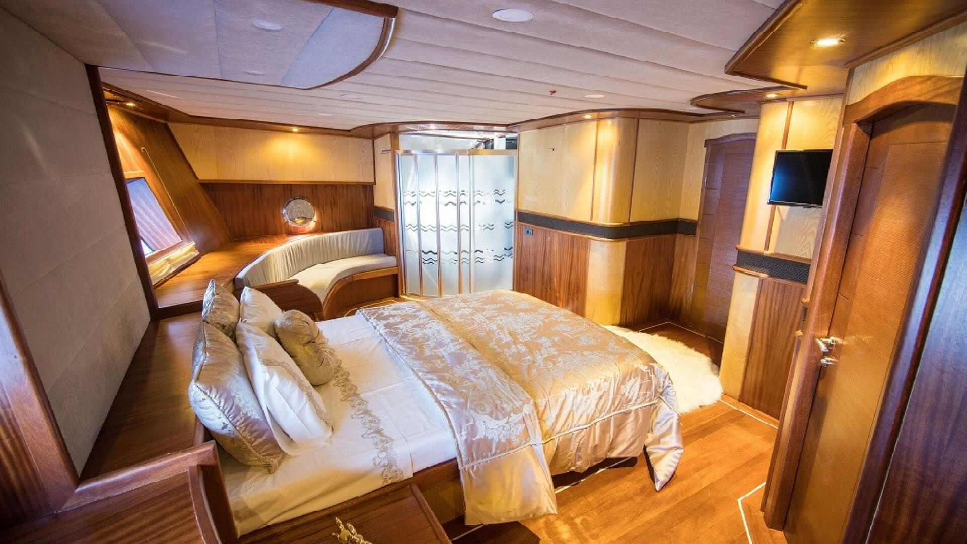 Marmaris Mavi Yolculuk Exculive Gulet 10 Kabin 40 Metre