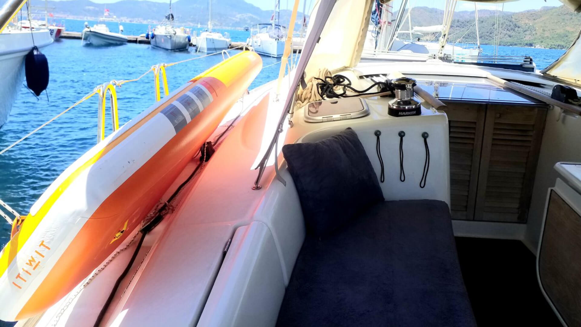 Beneteau Oceanis 40 2 Kabin 13 Metre Kaptanlı Yelkenli