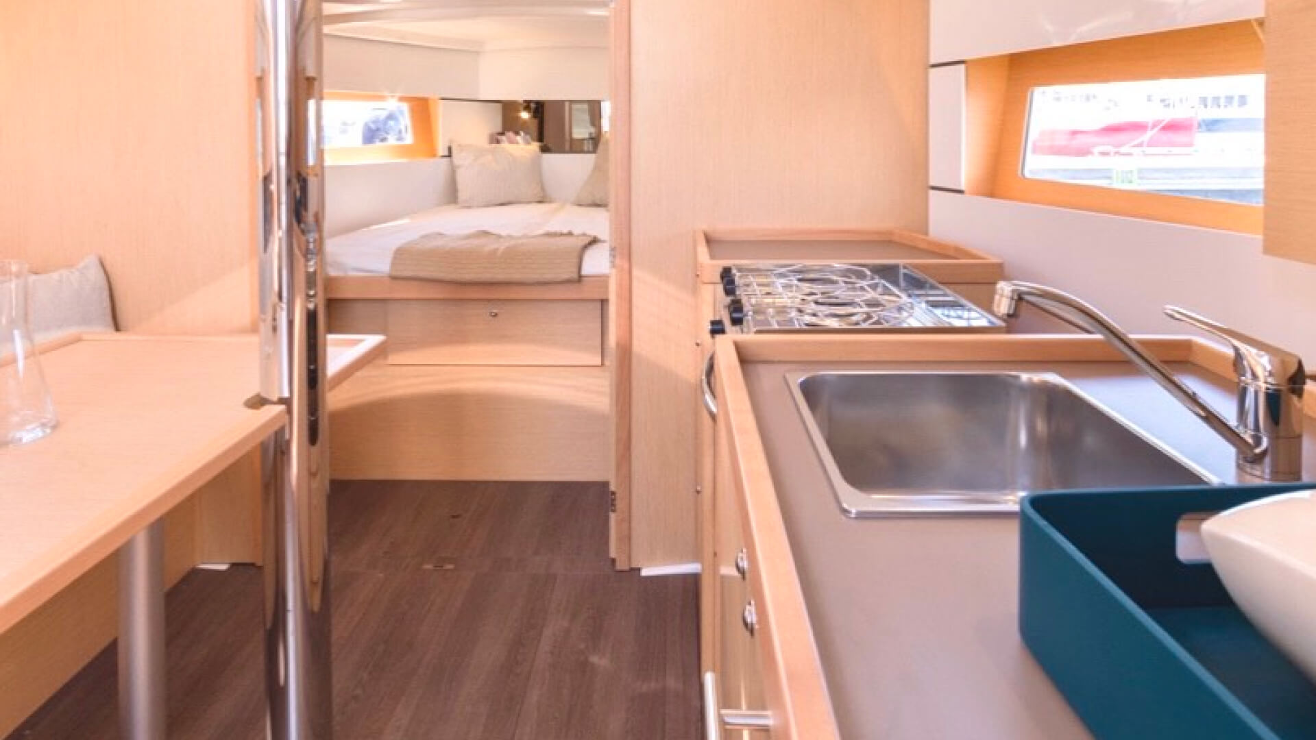 Kiralık Beneteau Oceanis 38 İle Şimdi Mutluluğa Yelken Açın!