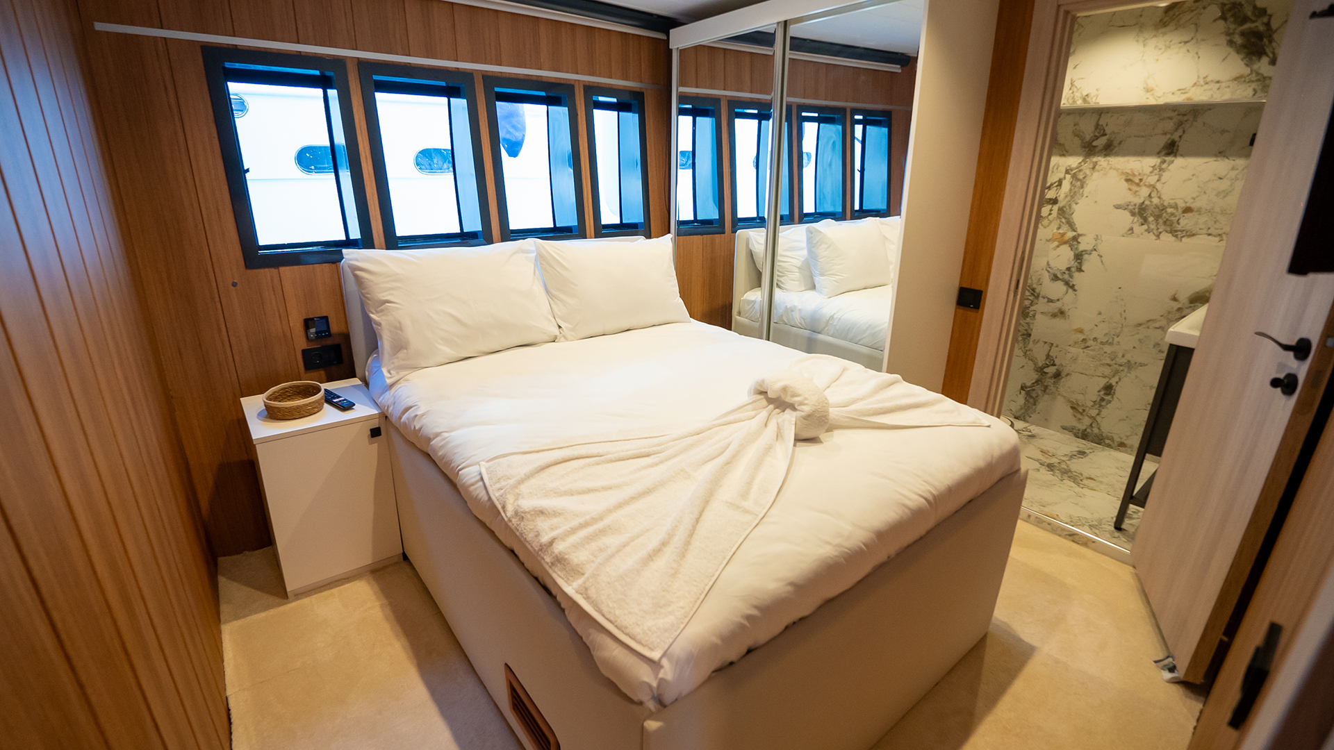 Lux Trawler Kiralama 5 Kabin 26 Metre 