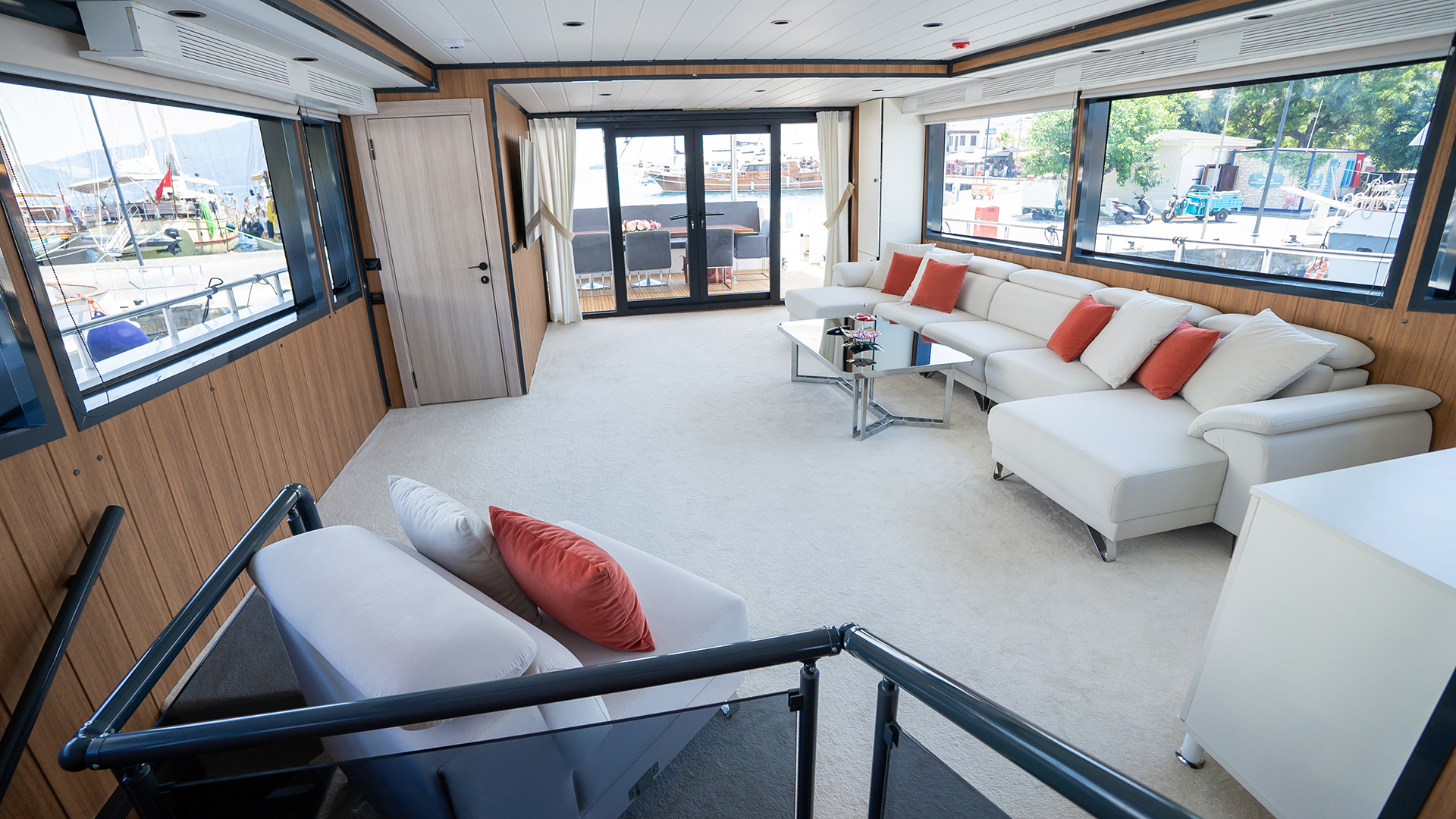 Lux Trawler Kiralama 5 Kabin 26 Metre 