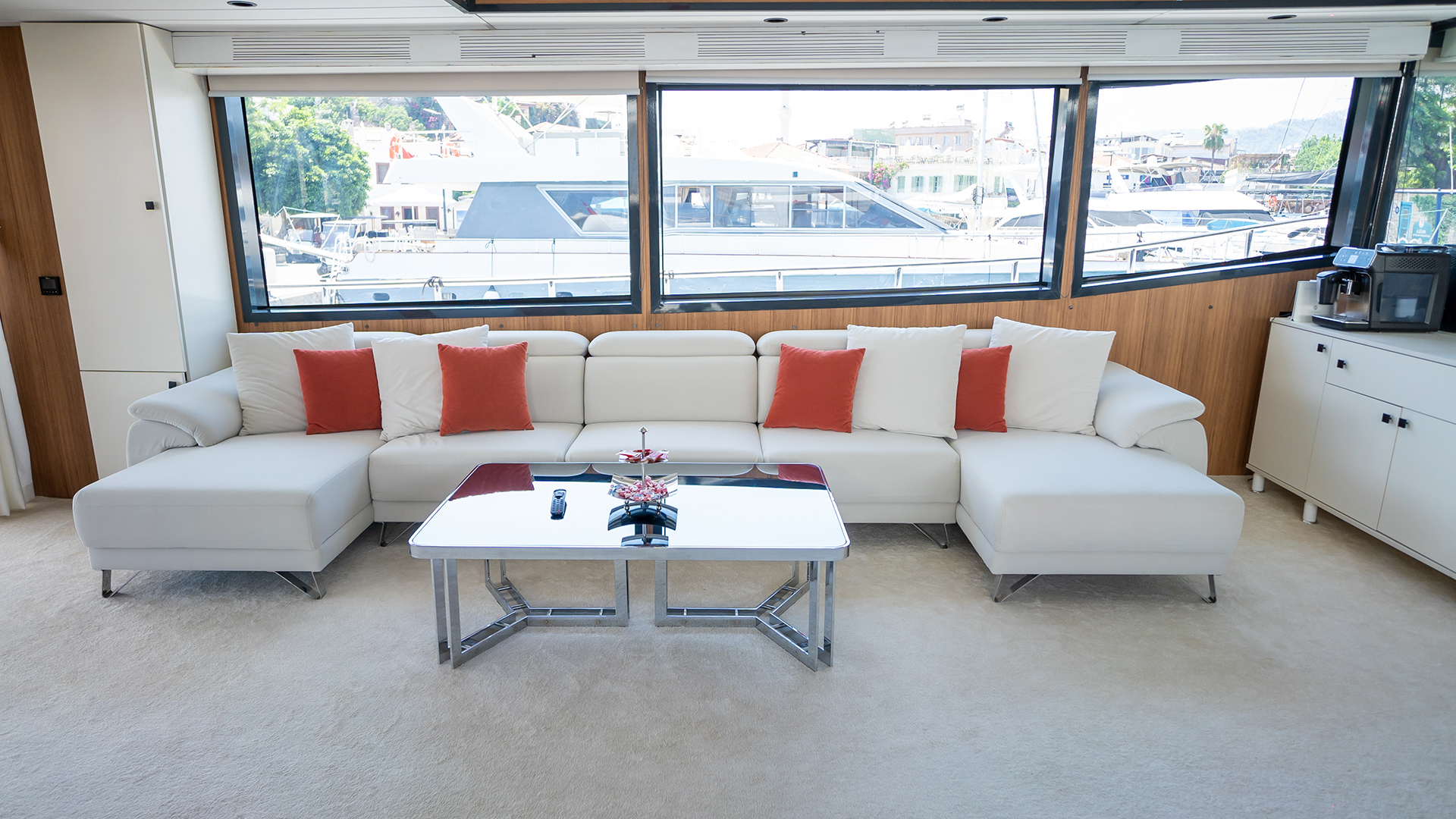 Lux Trawler Kiralama 5 Kabin 26 Metre 