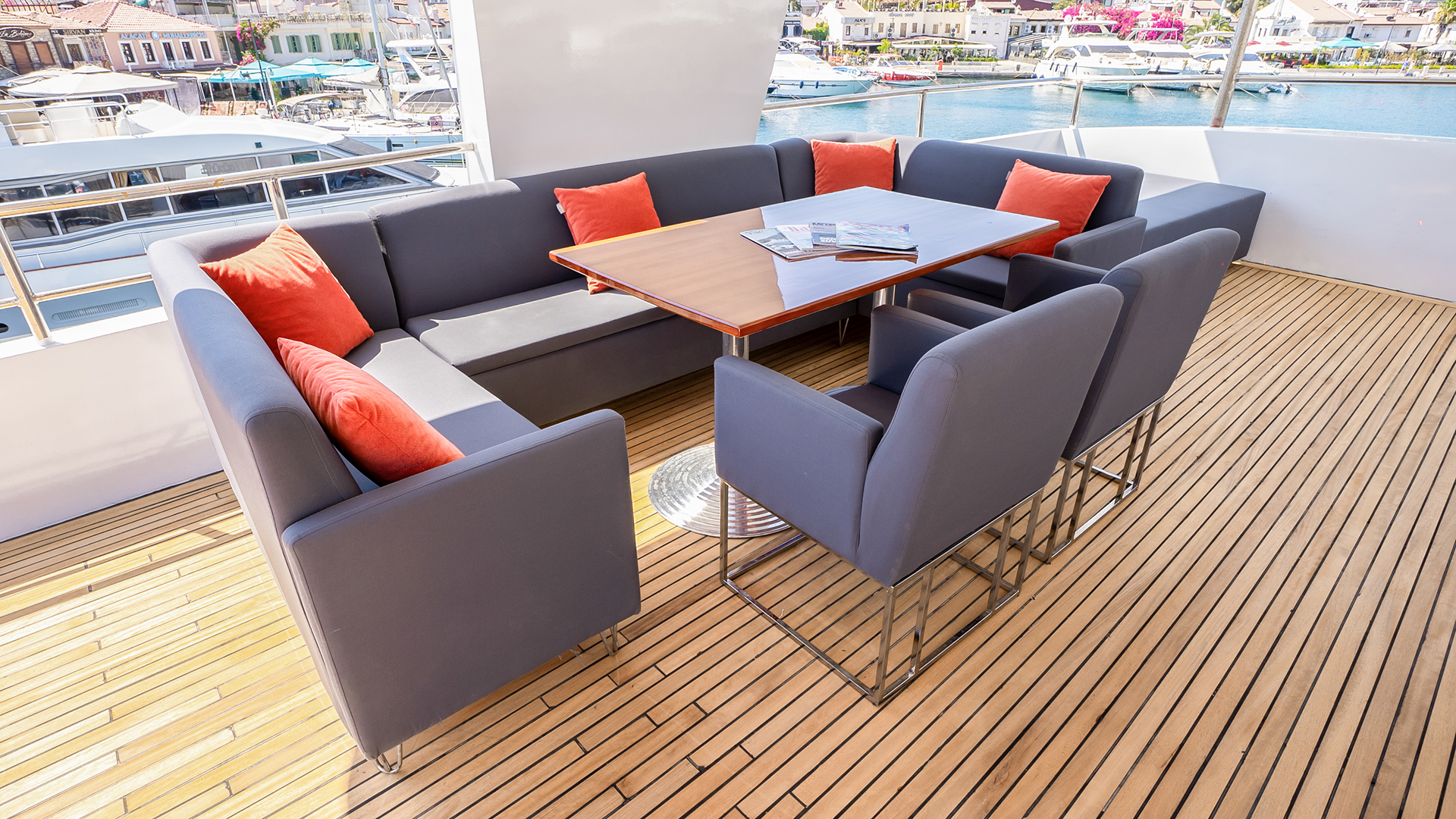Lux Trawler Kiralama 5 Kabin 26 Metre 