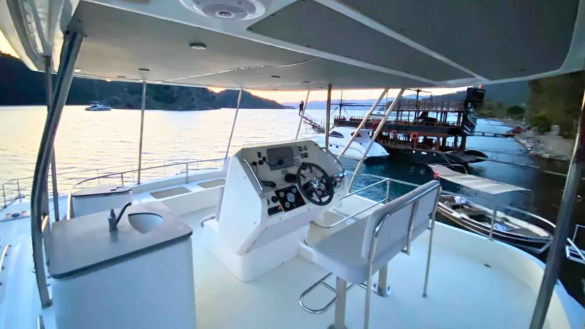  Satılık 2012 Leopard 47.4 Powercat: Mükemmel Performans ve Konfor!