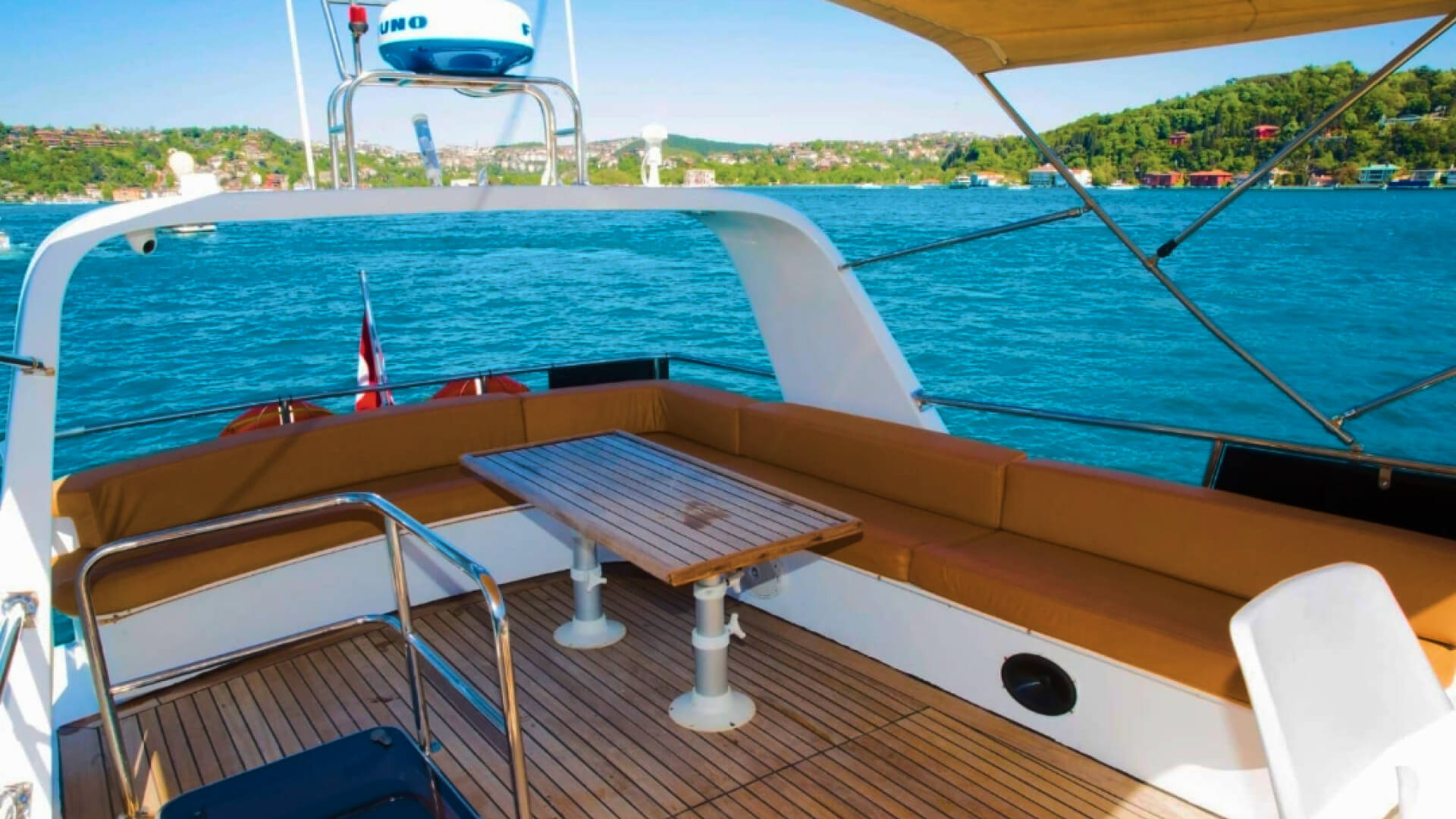 Ortaköy Lux Motoryat Kiralama Özel Yapım Gezi Teknesi