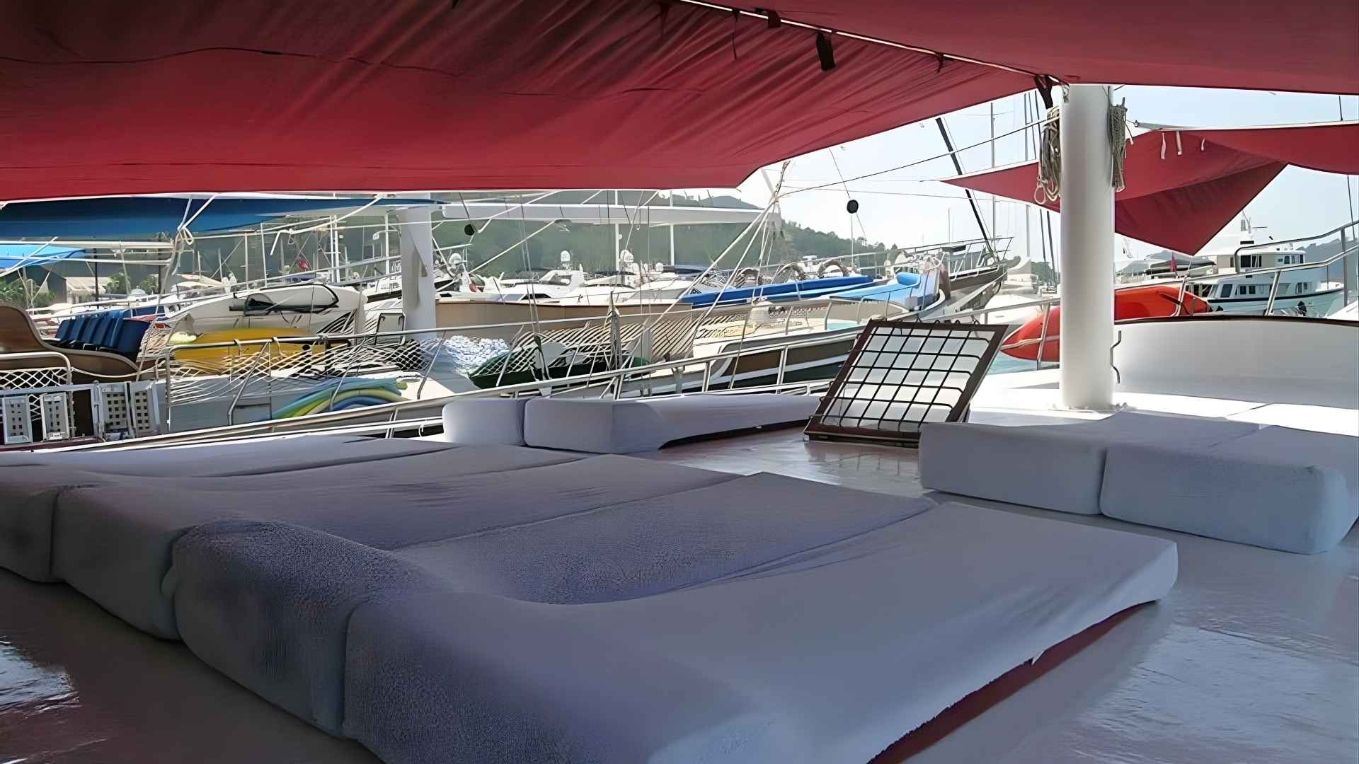 30 Metrelik Konfor, 16 Kişiye Kadar Mavi Yolculuk Keyfi