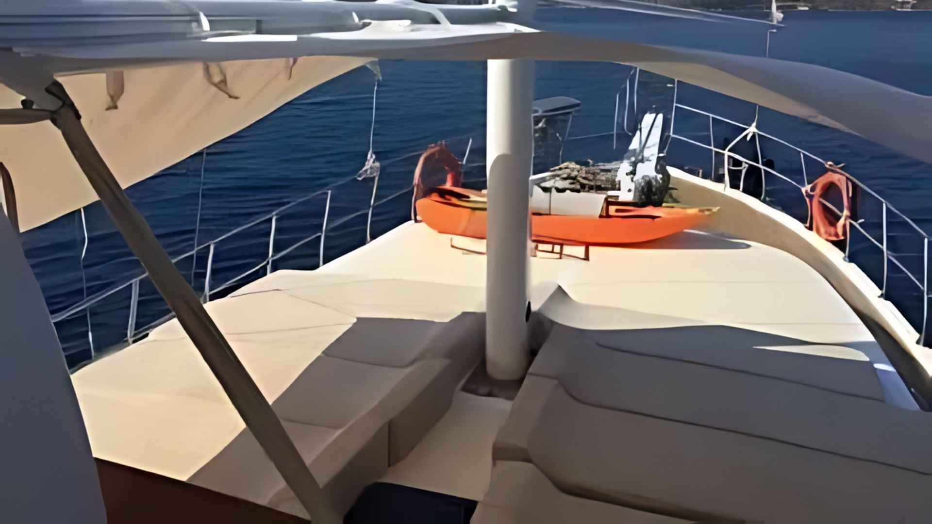 Bozburun’dan Mavi Yolculuk: 8 Kişilik Sıcacık Bir Gulet Tatili Sizi Bekliyor!