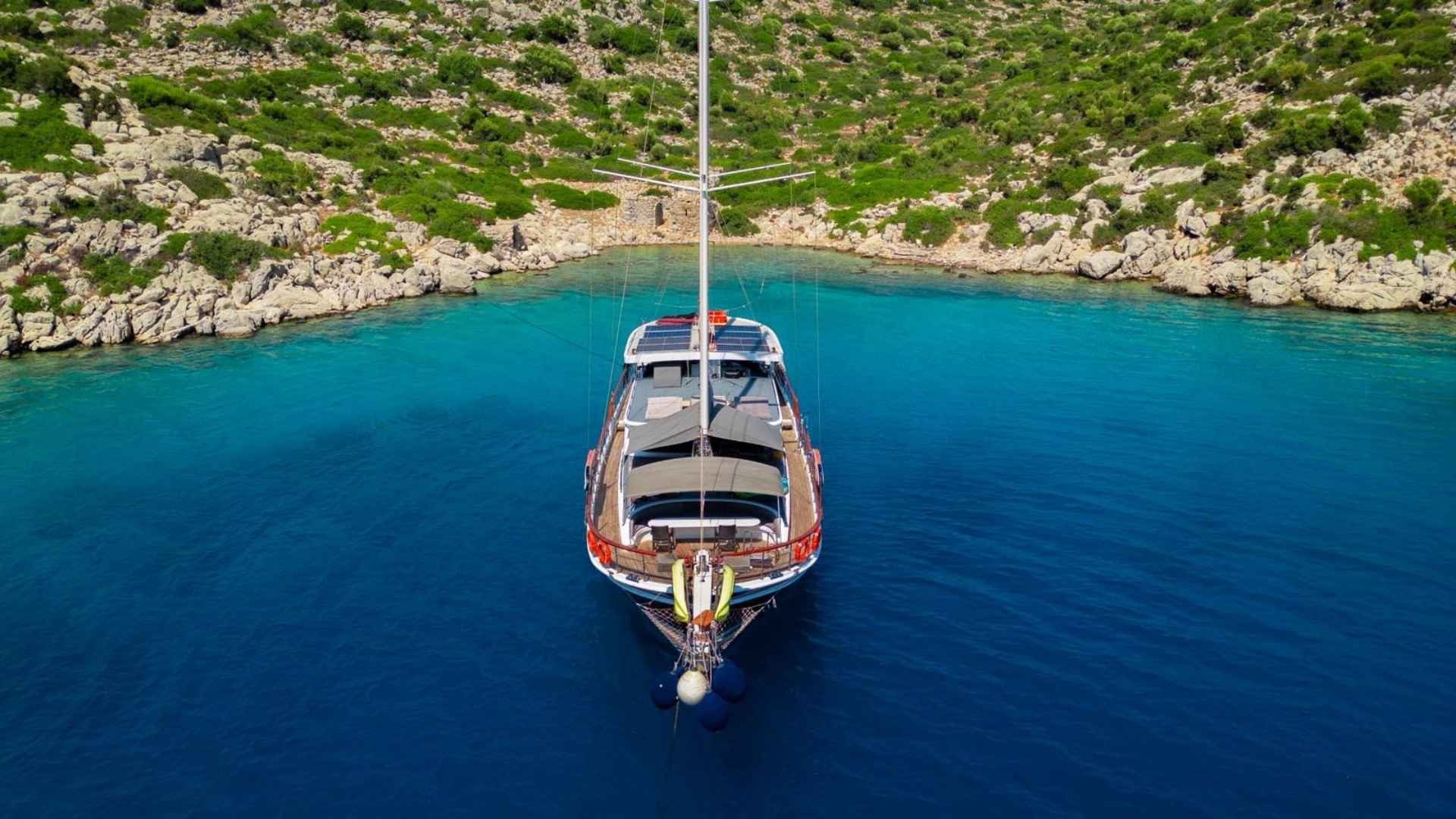 24 Metrelik Zarafet ve Konforun Buluştuğu Gulet