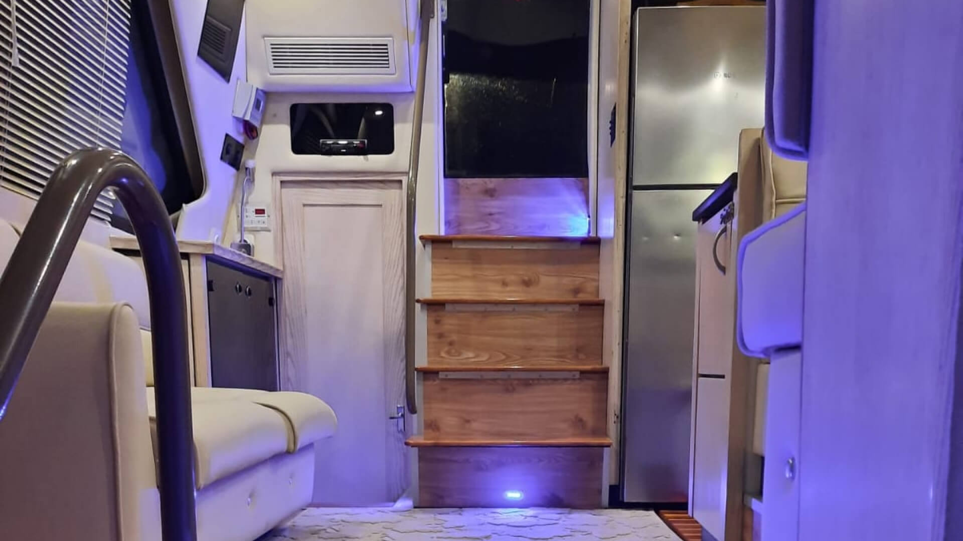 Çeşme Delux Motoryat Bayliner 3587 3 Kabin 12 Metre