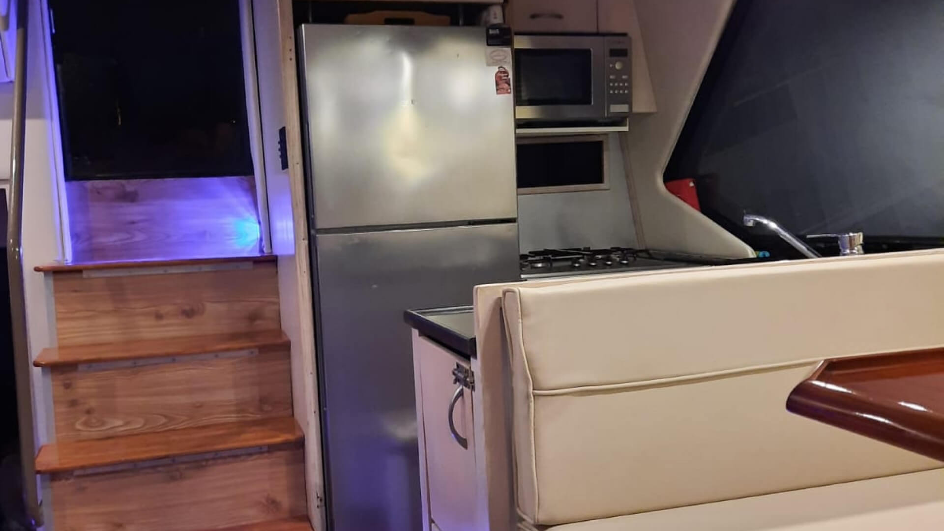 Çeşme Delux Motoryat Bayliner 3587 3 Kabin 12 Metre