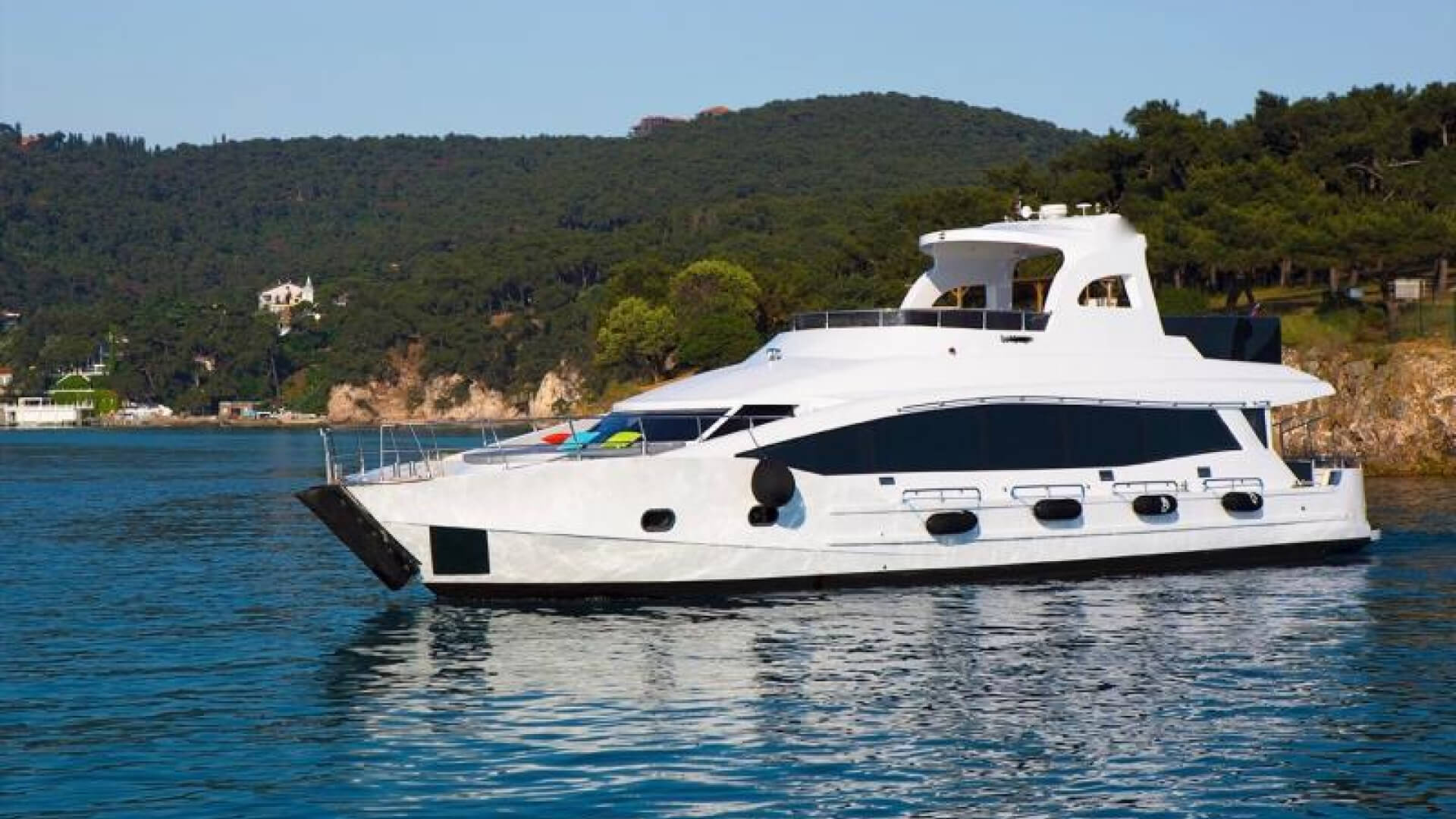 Delux Motoryat Boğaz Turu 2 Kabin 24 Metre