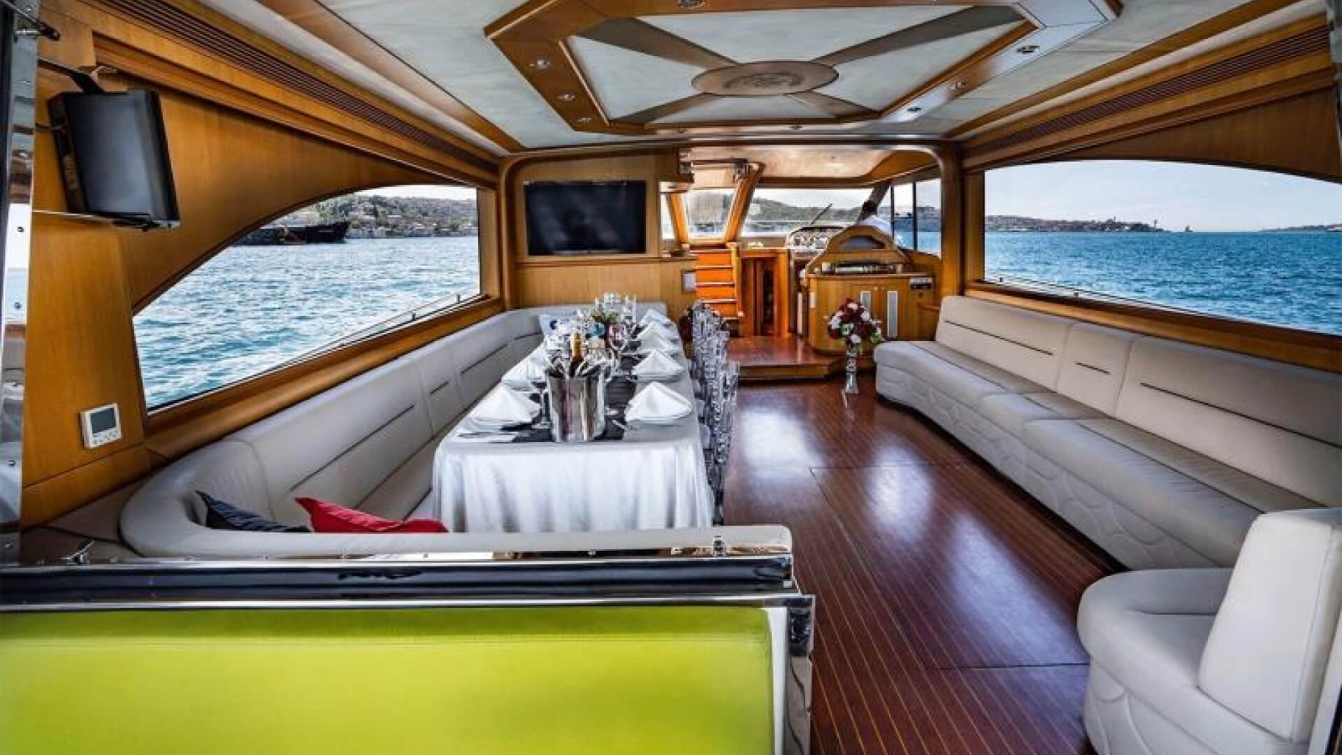 Delux Motor Yat Gezi Teknesi 19 Metre 2 Kabin