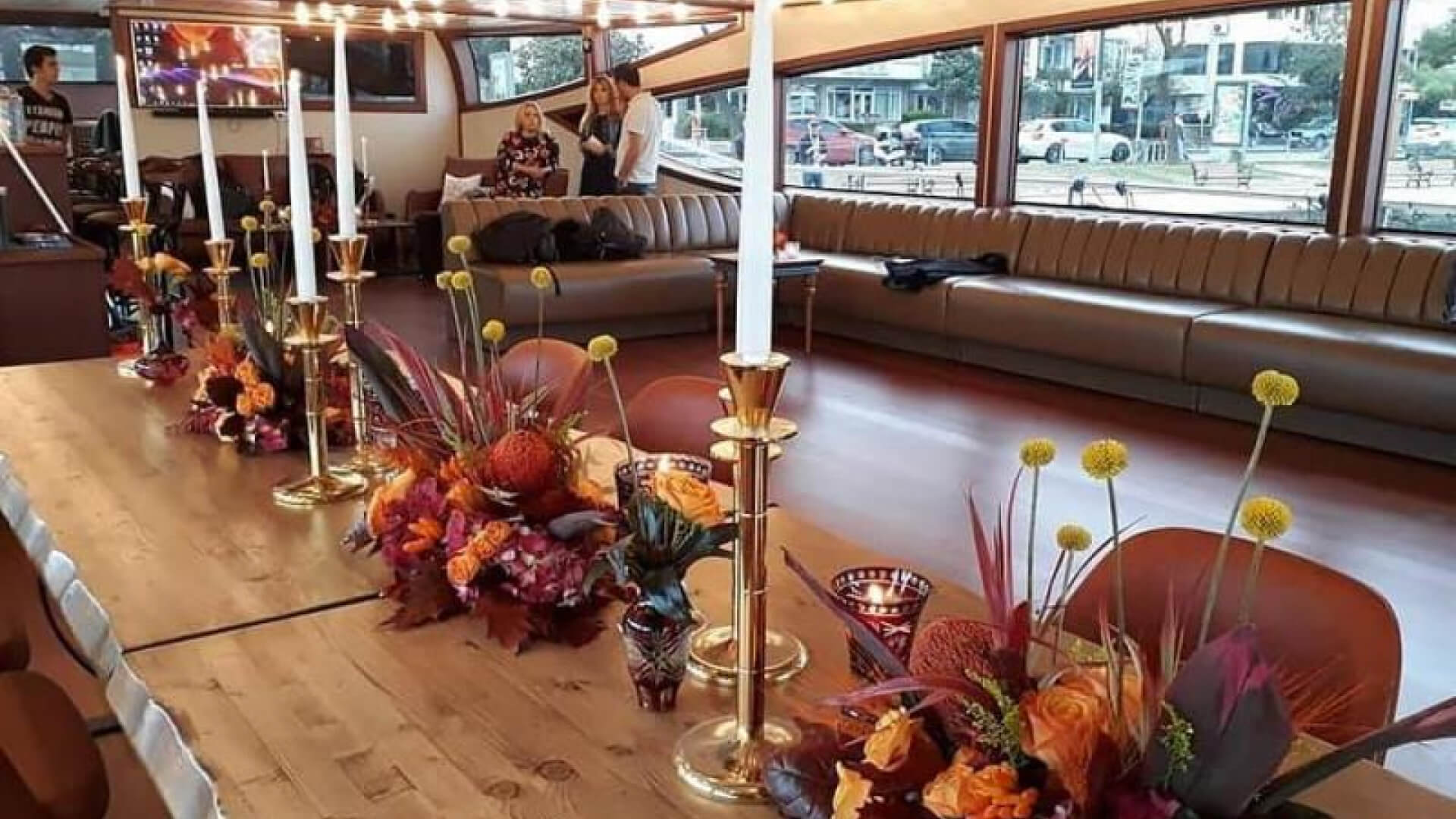 Saatlik Davet teknesi Kiralama 90 Kişilik 24 Metre