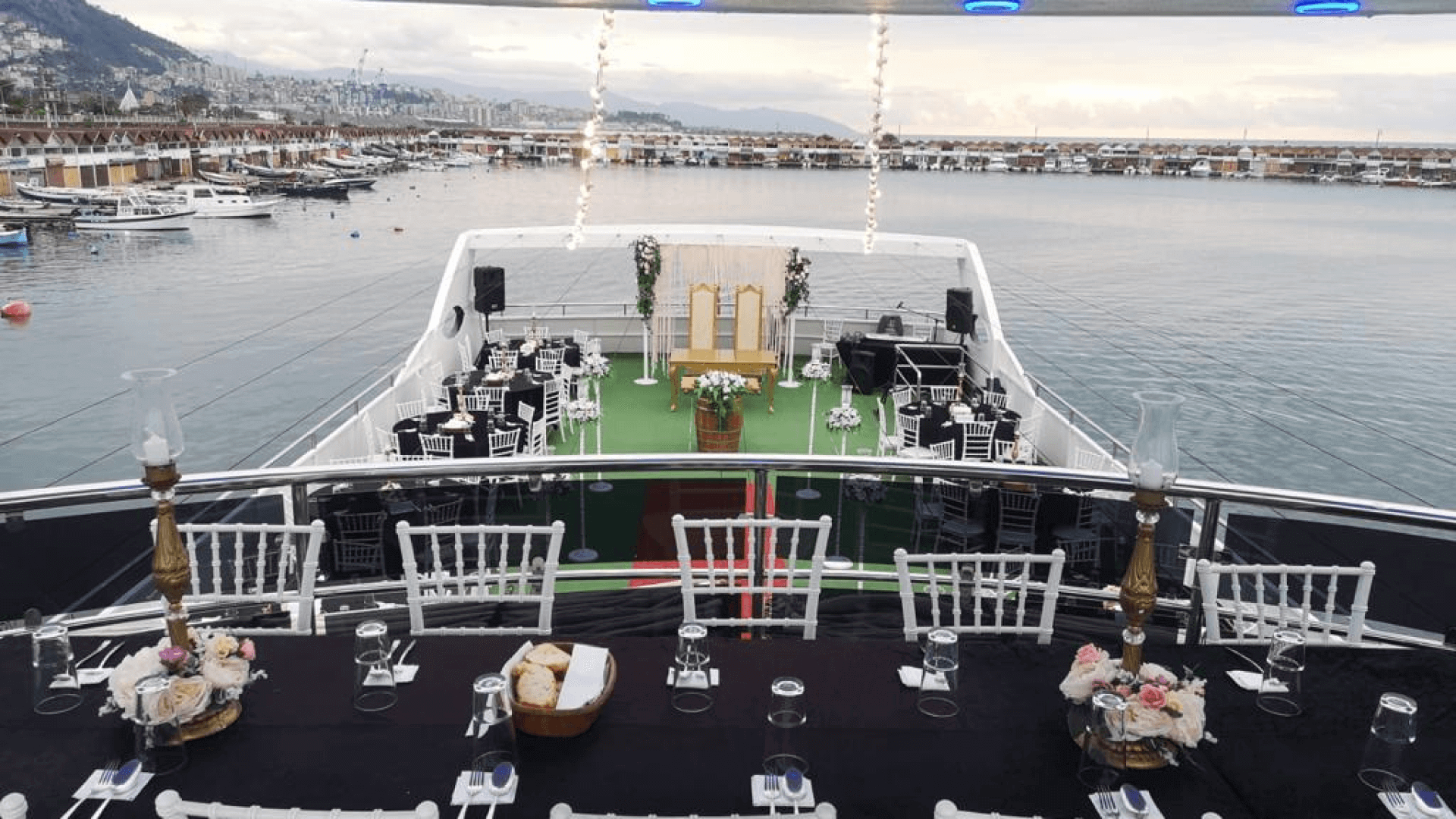 Satılık Davet Teknesi 40 Metre