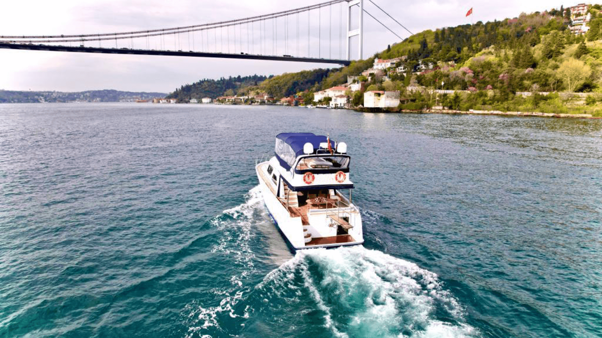 Saatlik istanbul Boğaz Turu 12 Kişilik 12 Metre
