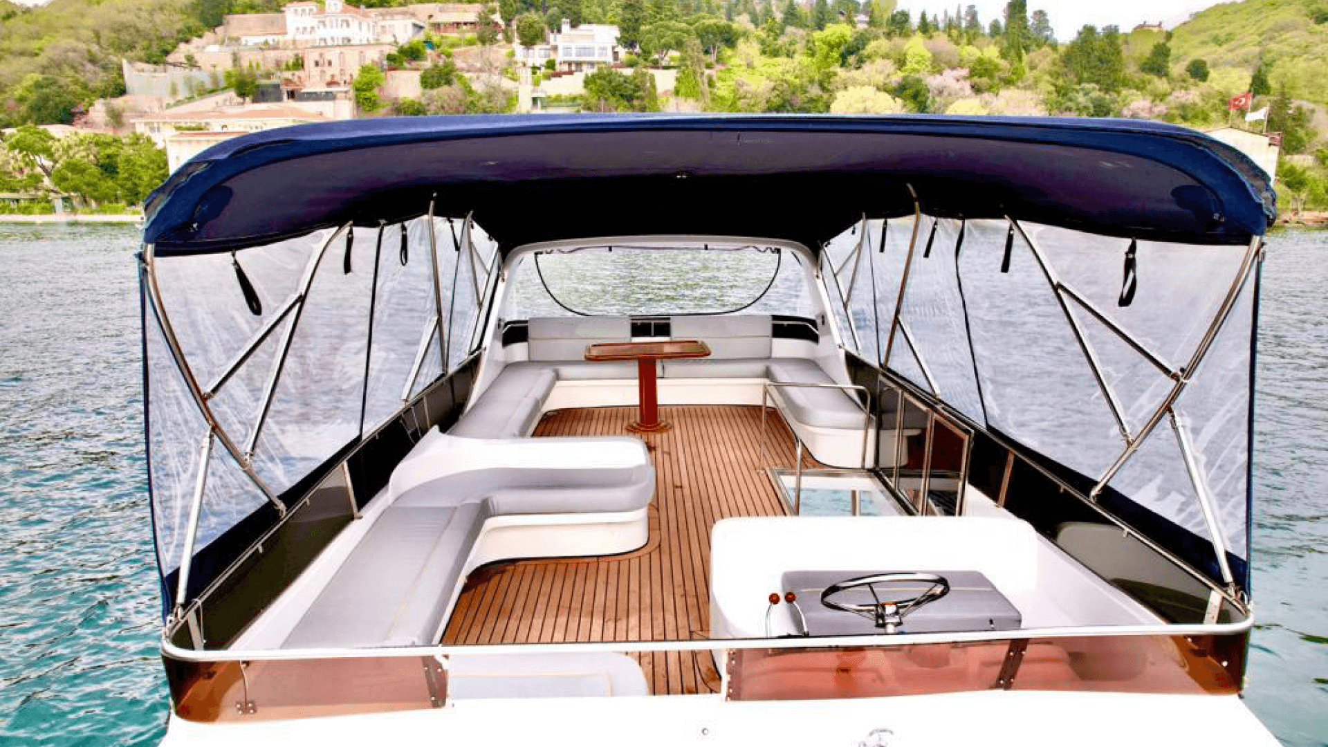 Saatlik istanbul Boğaz Turu 12 Kişilik 12 Metre