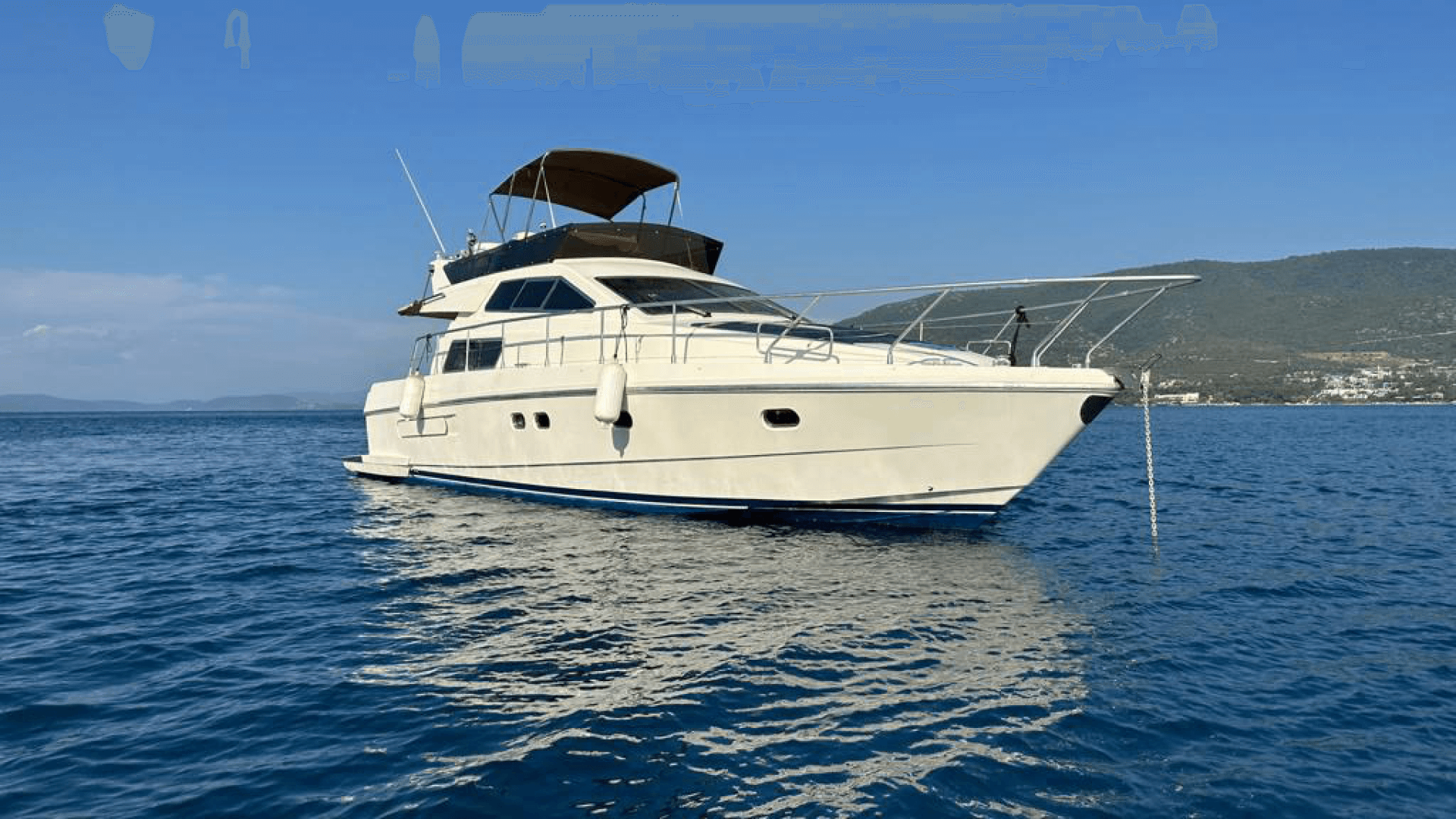 Saatlik istanbul Boğaz Turu Motoryat Kiralama 6 Kişilik 15 Metre