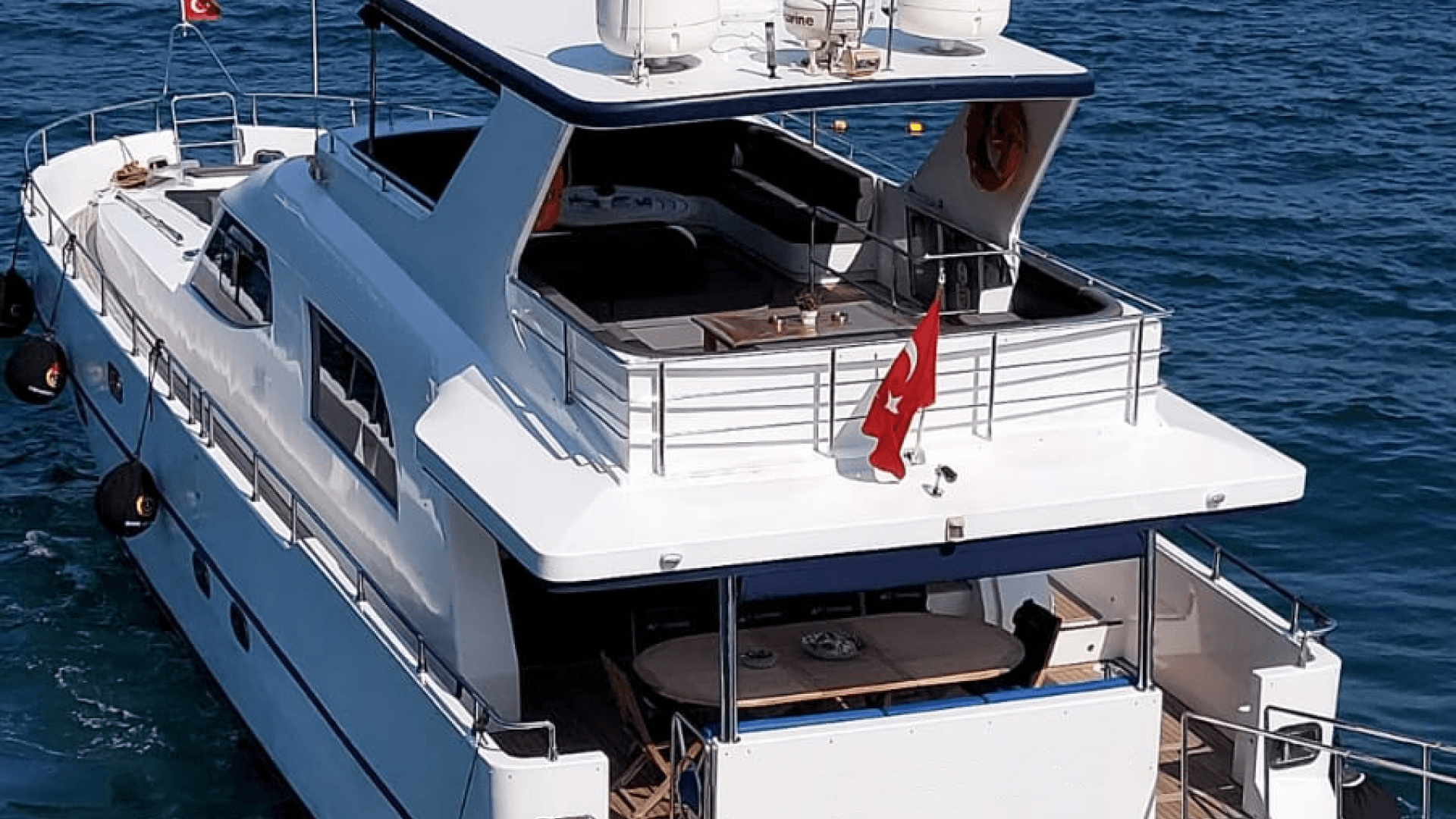 İstanbul Boğaz Turu Motoryat Kiralama 36 Kişilik 21 Metre